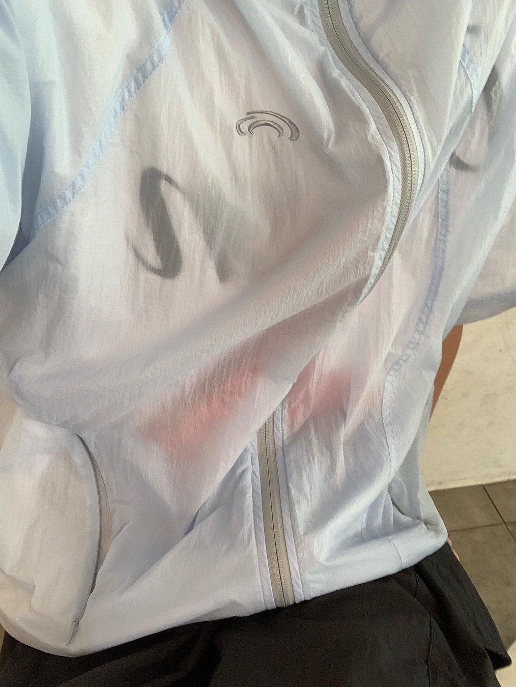 Art of Field Packable Short Sleeved Half Jacket Ice, Art of Field Packable Short Sleeved Half Jacket Lime 착용 스타일
