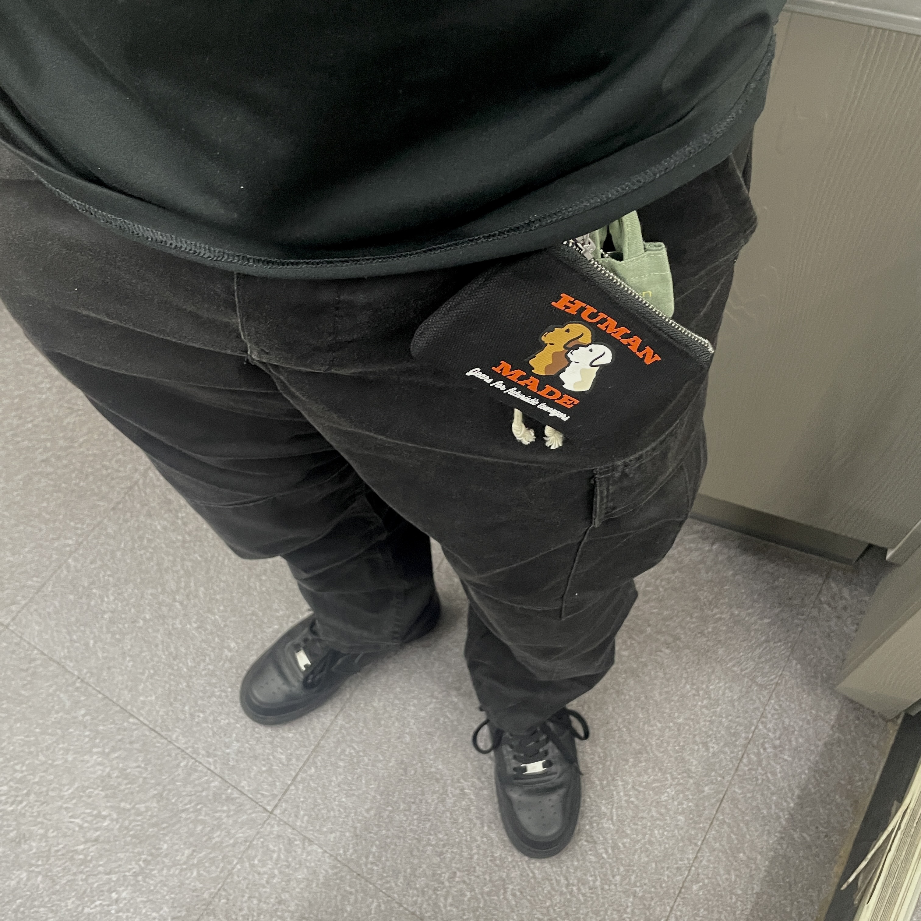 Human Made Card Case Black, Nike Air Force 1 '07 Low Triple Black 착용 스타일