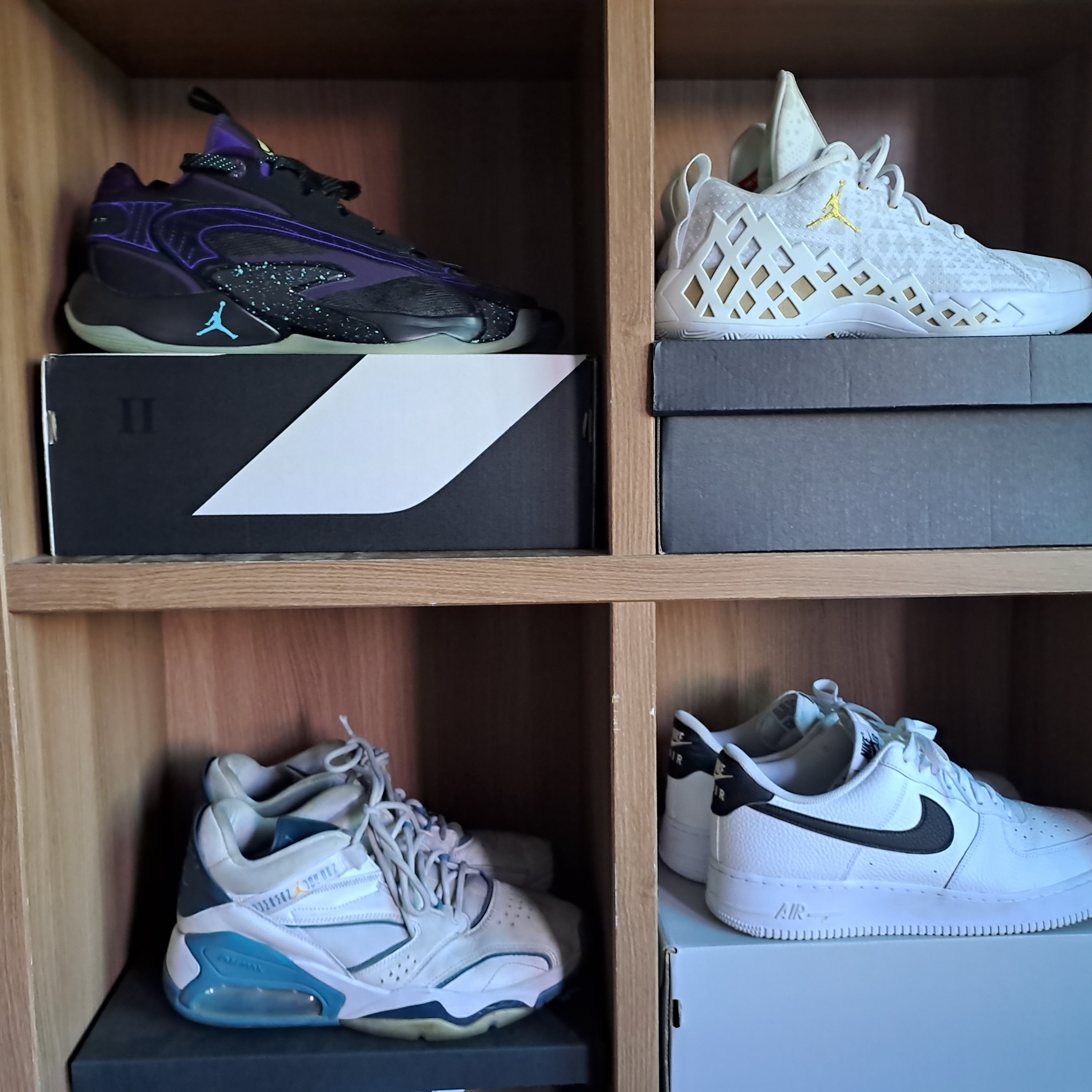 Nike Air Force 1 '07 White Black, Jordan Point Lane White Riftblue 착용 스타일 - 3