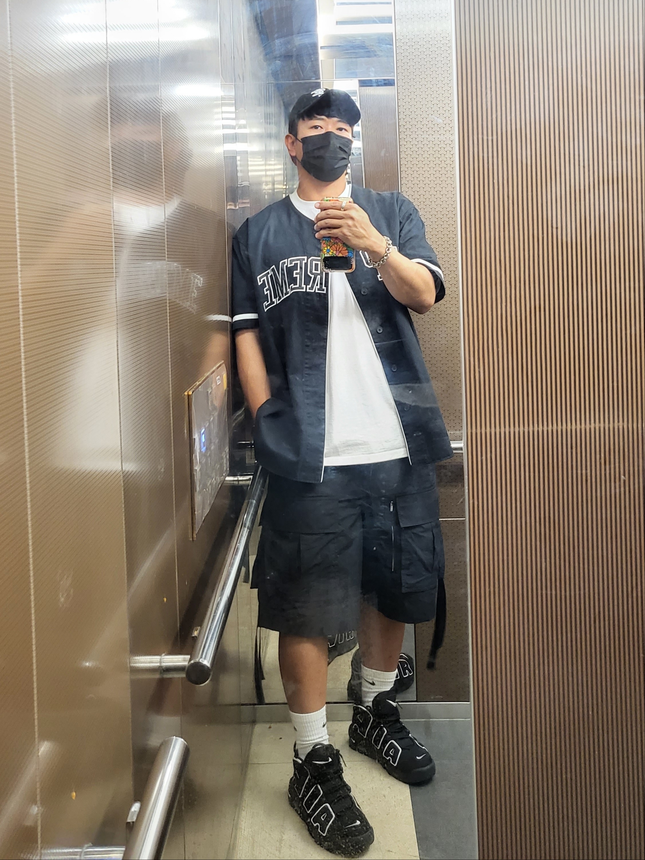 Darkr8m Studio White Logo Cap, Supreme x Timberland Baseball Jersey Black - 23SS 착용 스타일