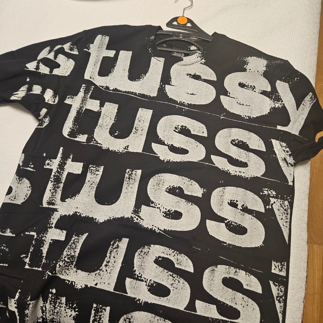 Stussy Stamp T-shirt Black 착용 스타일