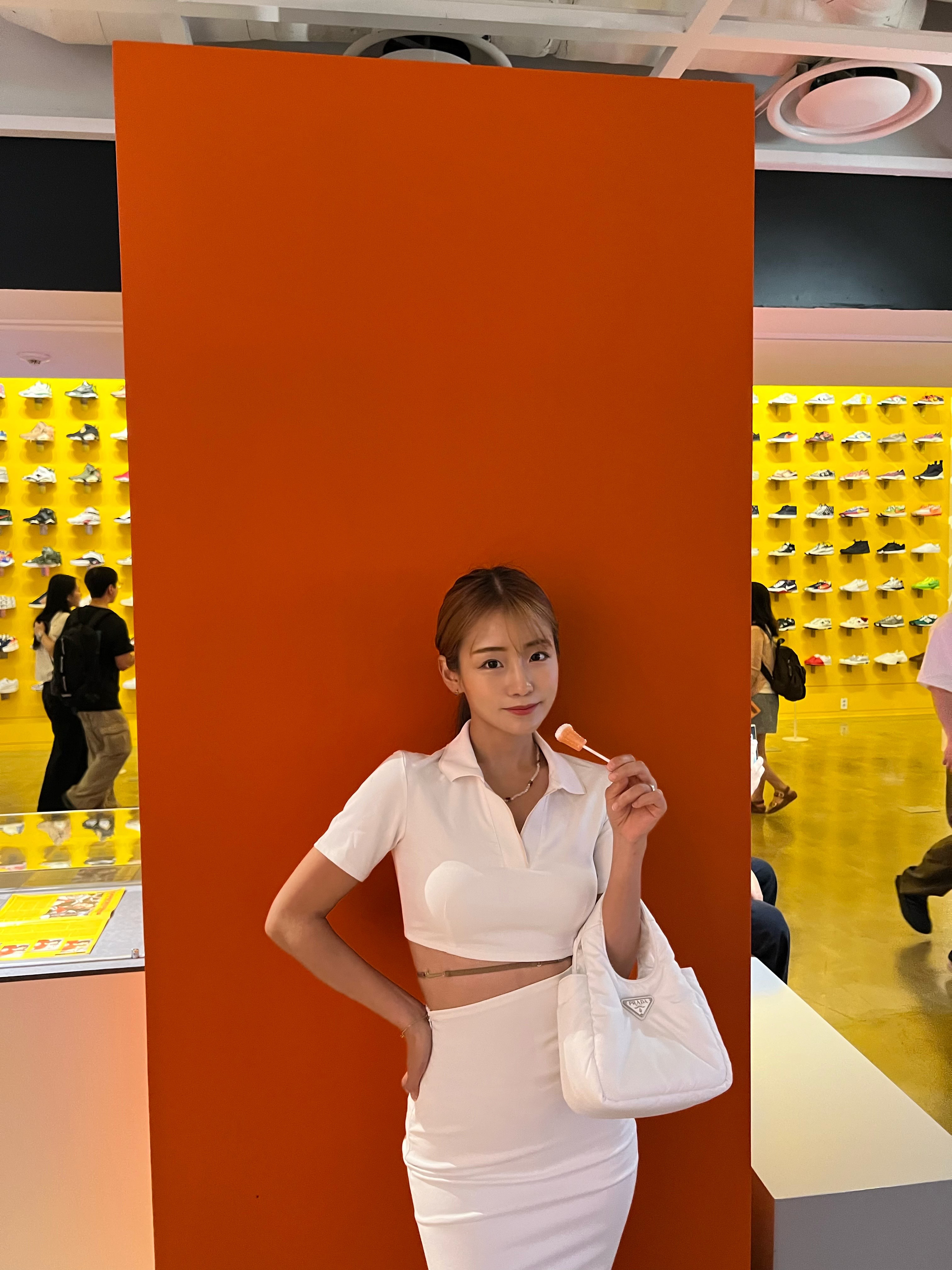 (W) Nike x Jacquemus NRG Short Sleeve Polo Dress White - Asia, (W) Nike x Jacquemus NRG Short Sleeve Polo Dress White - US/EU 착용 스타일 - 2