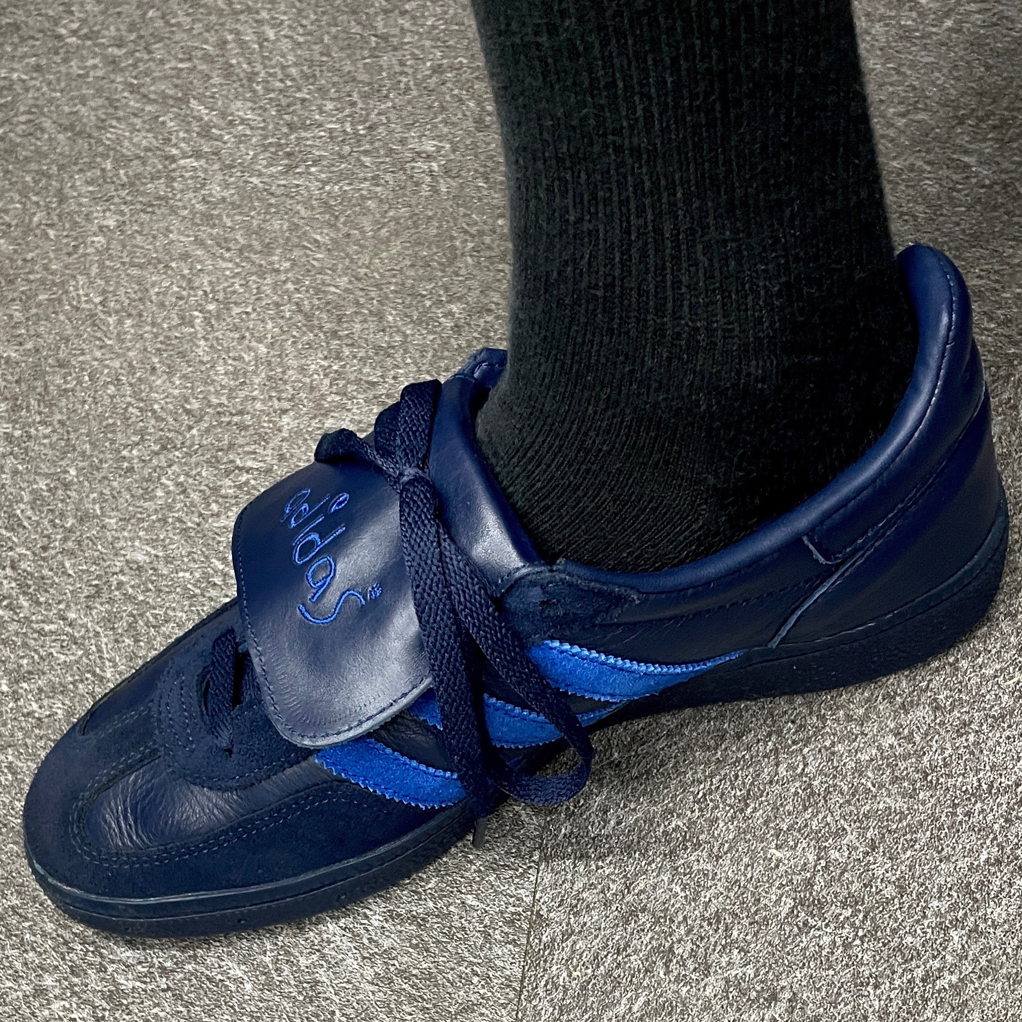 Adidas Spezial Handball Night Indigo Power Blue 착용 스타일