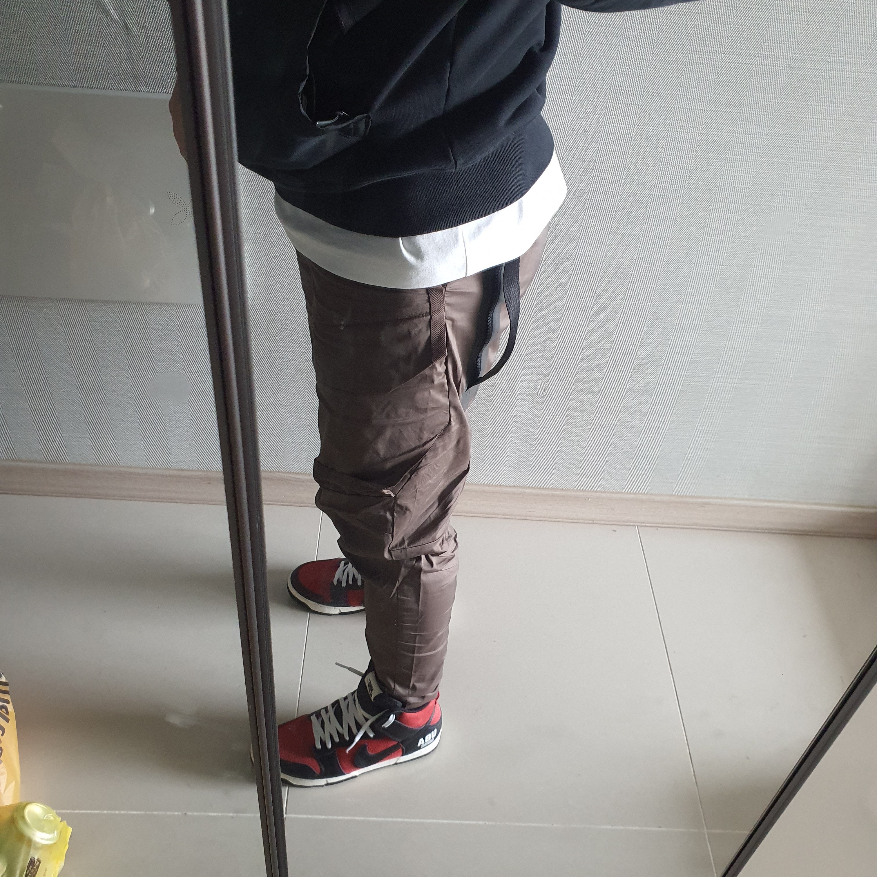 Nike x Undercover Dunk High 1985 Gym Red 착용 스타일 - 3
