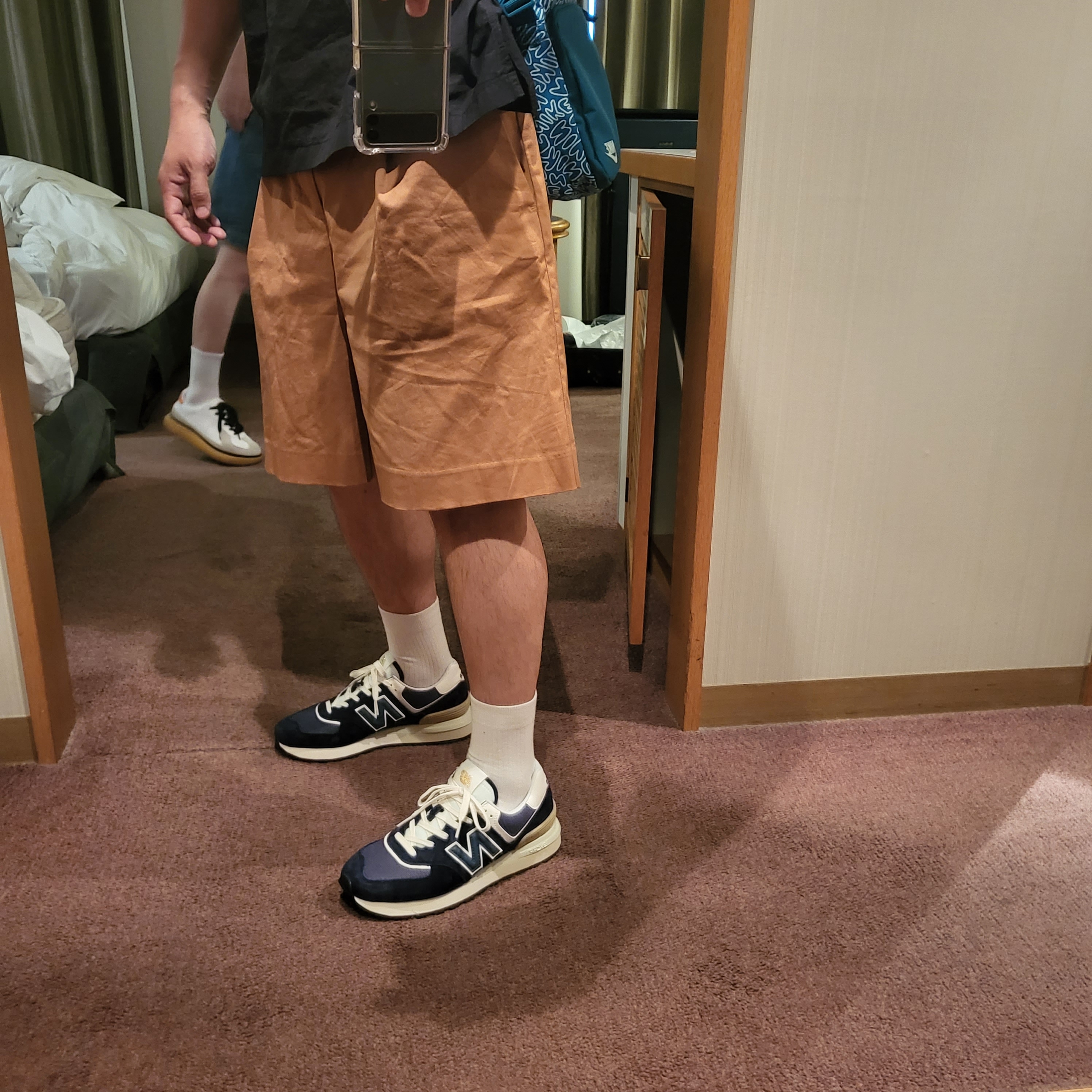 New Balance 574 Legacy Navy 착용 스타일