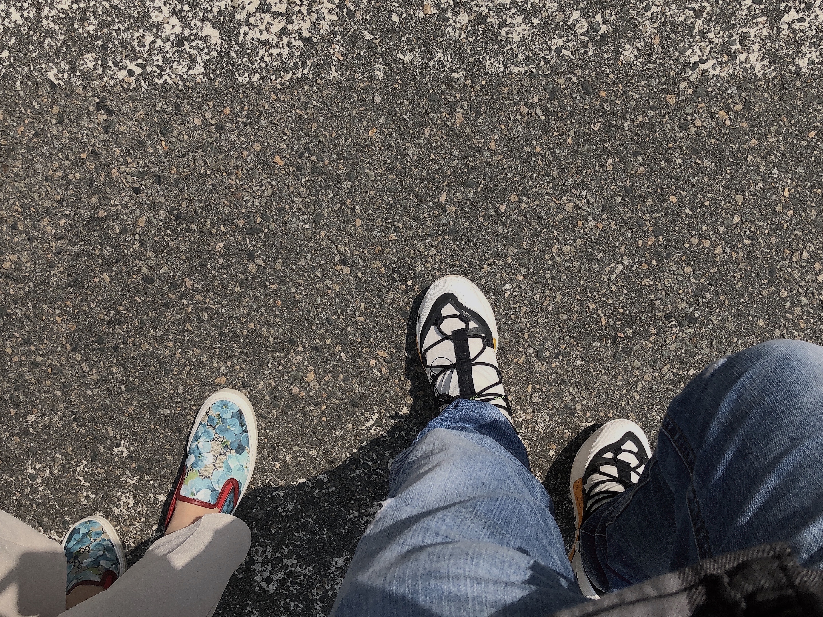 Nike ACG Terra Antarktik Gore-Tex Summit White, Gucci GG Supreme Canvas Slip-On Blue Floral 착용 스타일