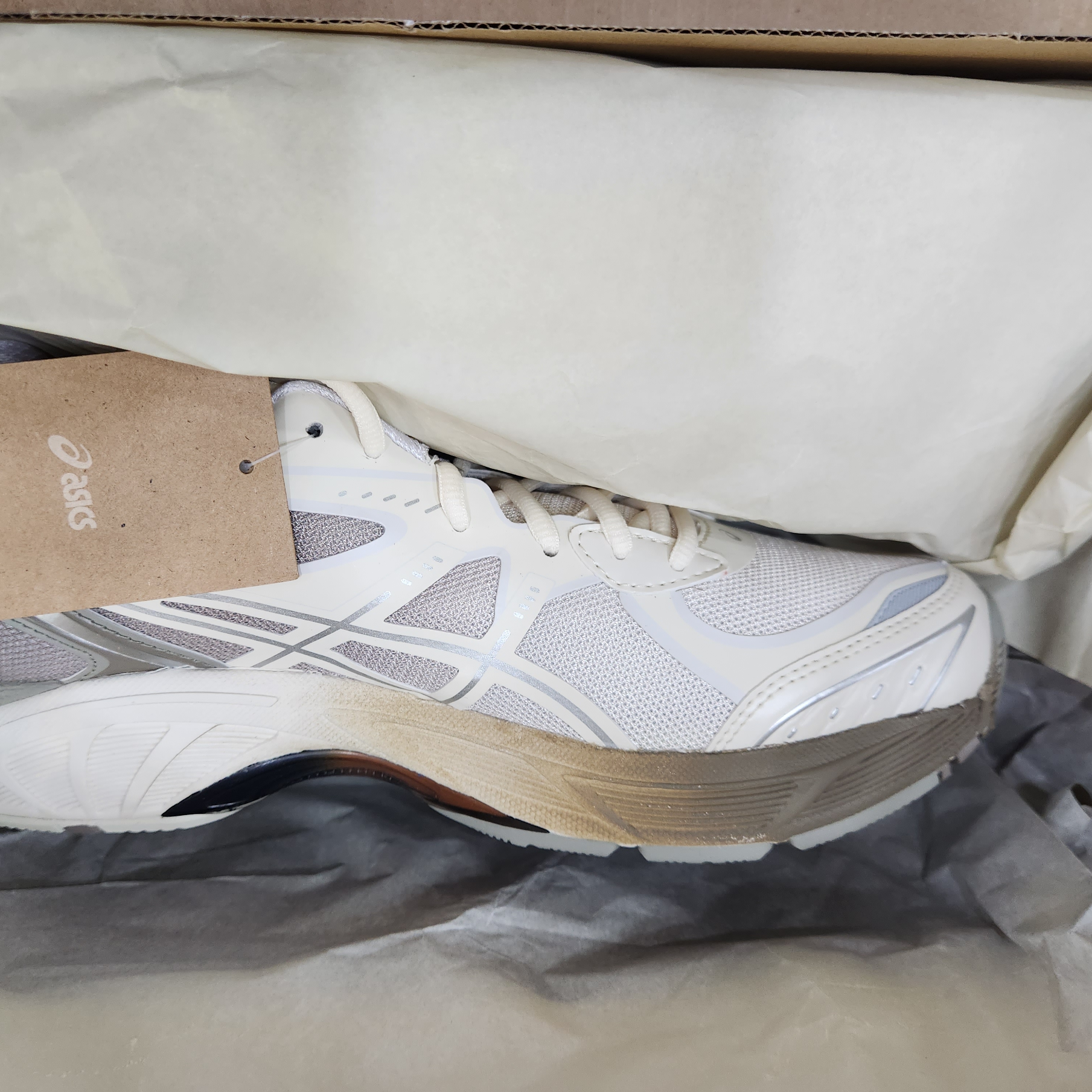 Asics x Dime GT-2160 Arctic Wolf London Fog 착용 스타일 - 2