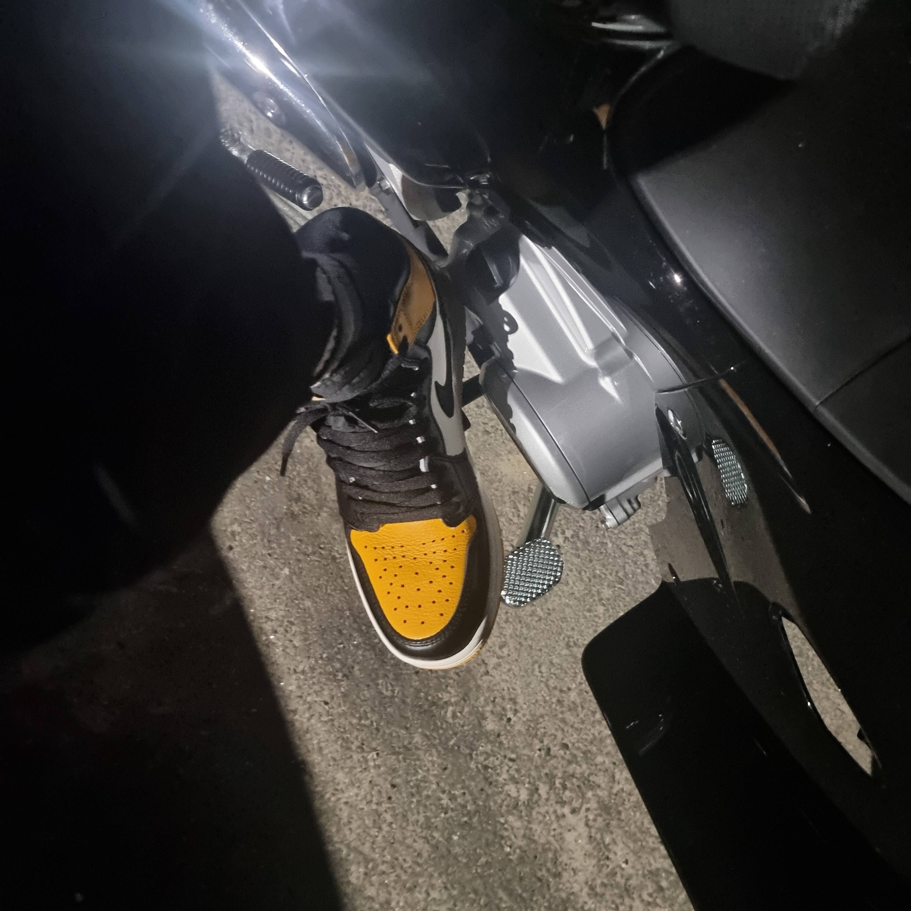 Jordan 1 Retro High OG Taxi 착용 스타일