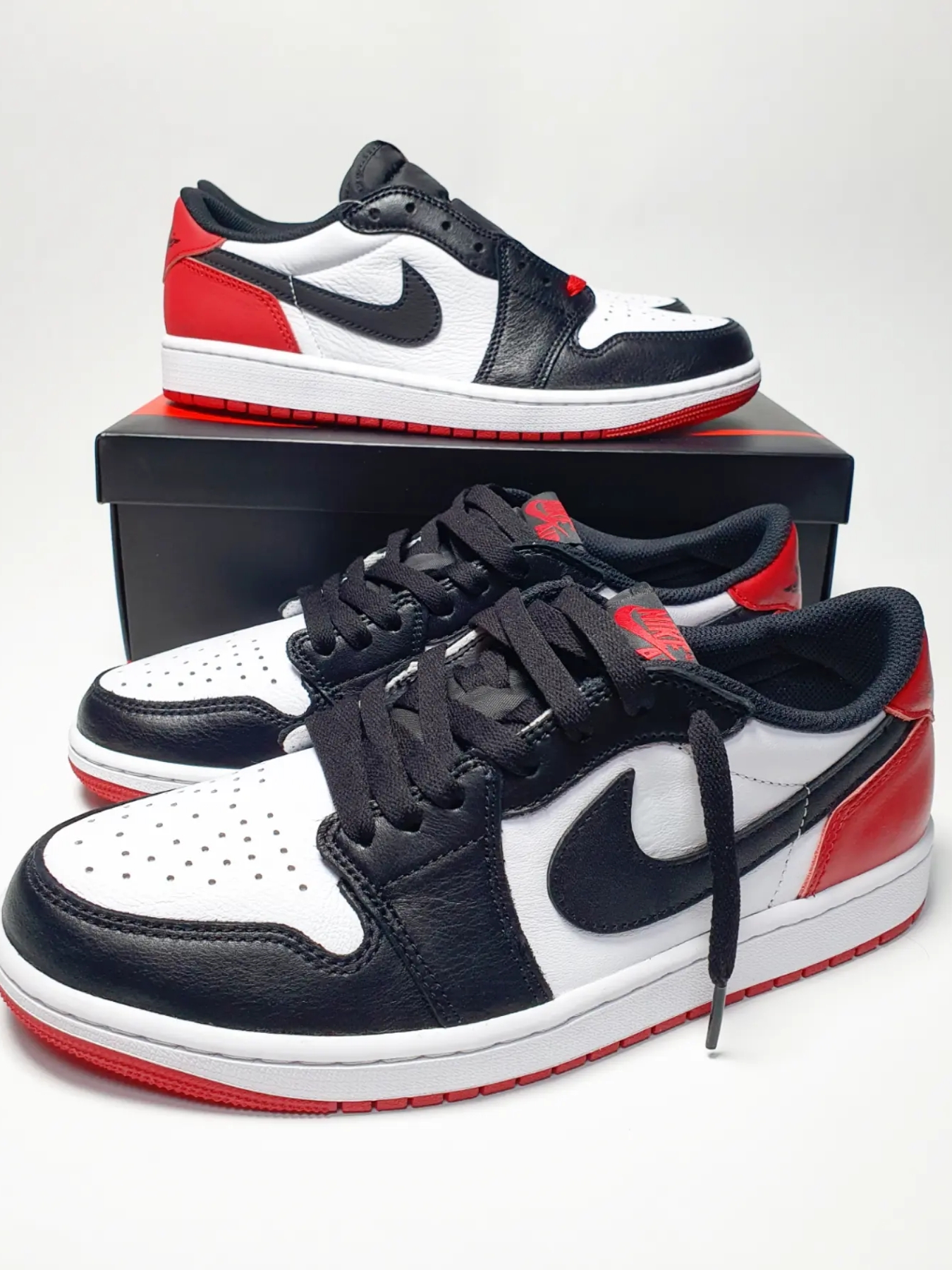 Jordan 1 Retro Low OG Black Toe 착용 스타일 - 3