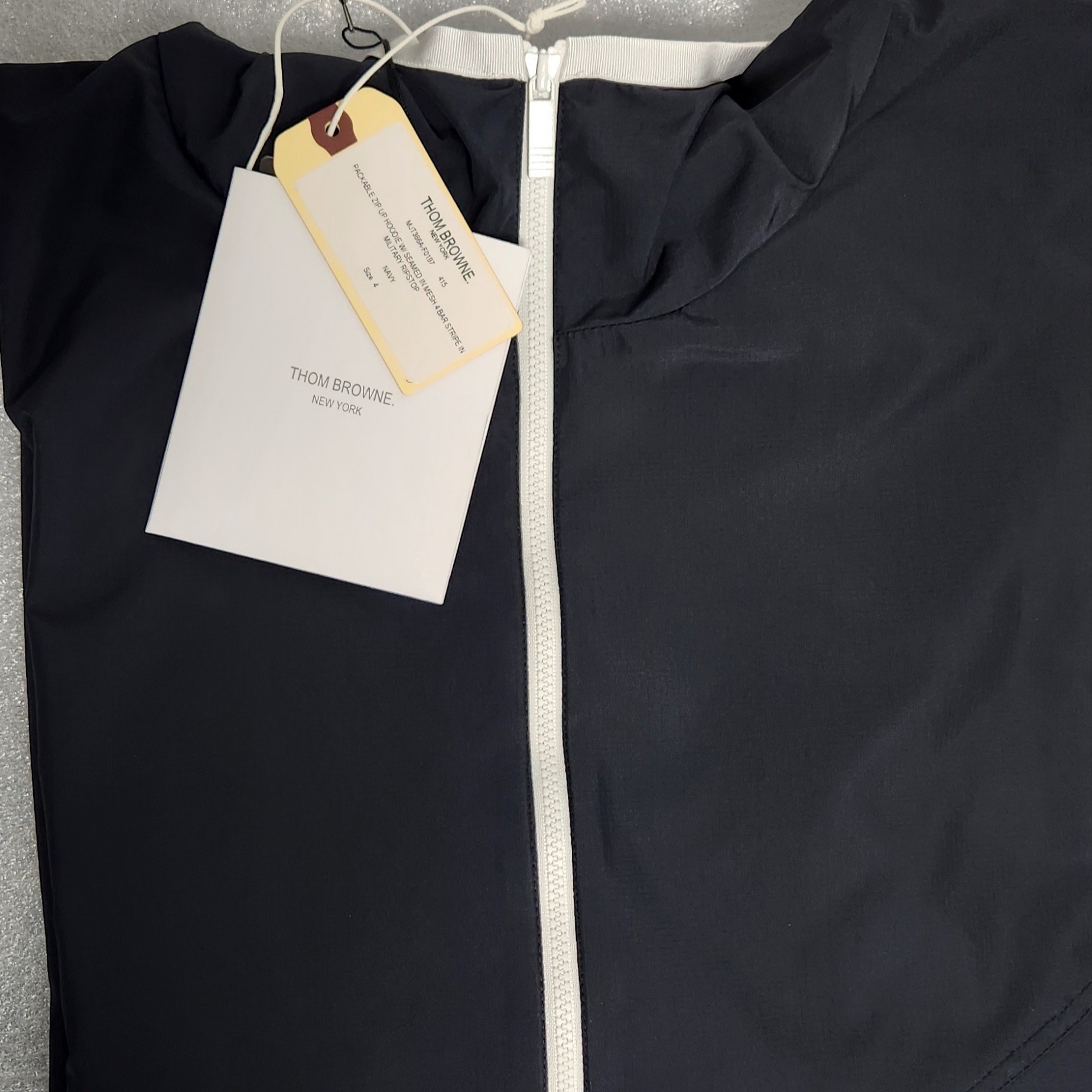 Thom Browne Military Ripstop Mesh 4-Bar Packable Zip Hoodie Navy 착용 스타일