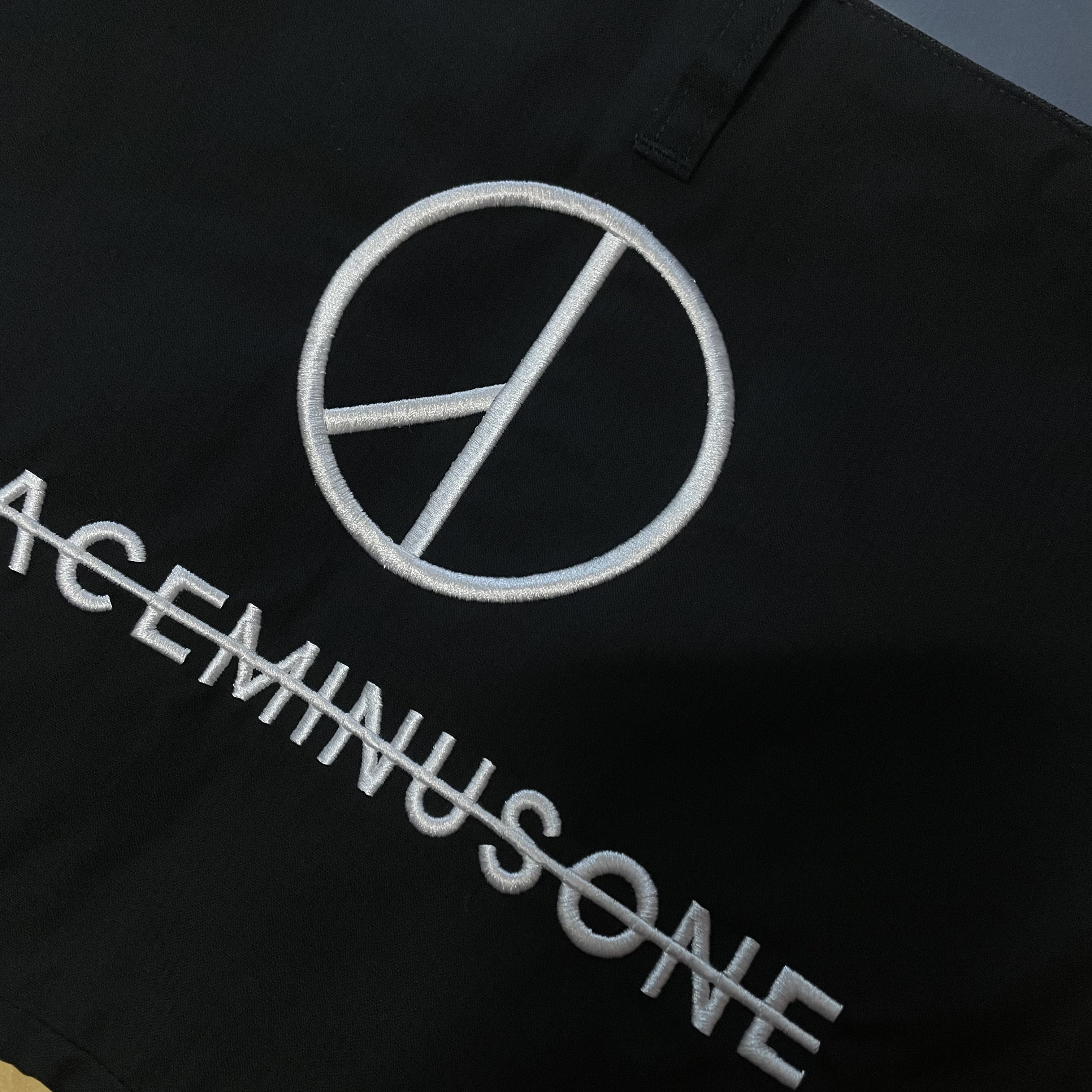 Nike x Peaceminusone Wide Pants Black (DR0096-010) 착용 스타일 - 1