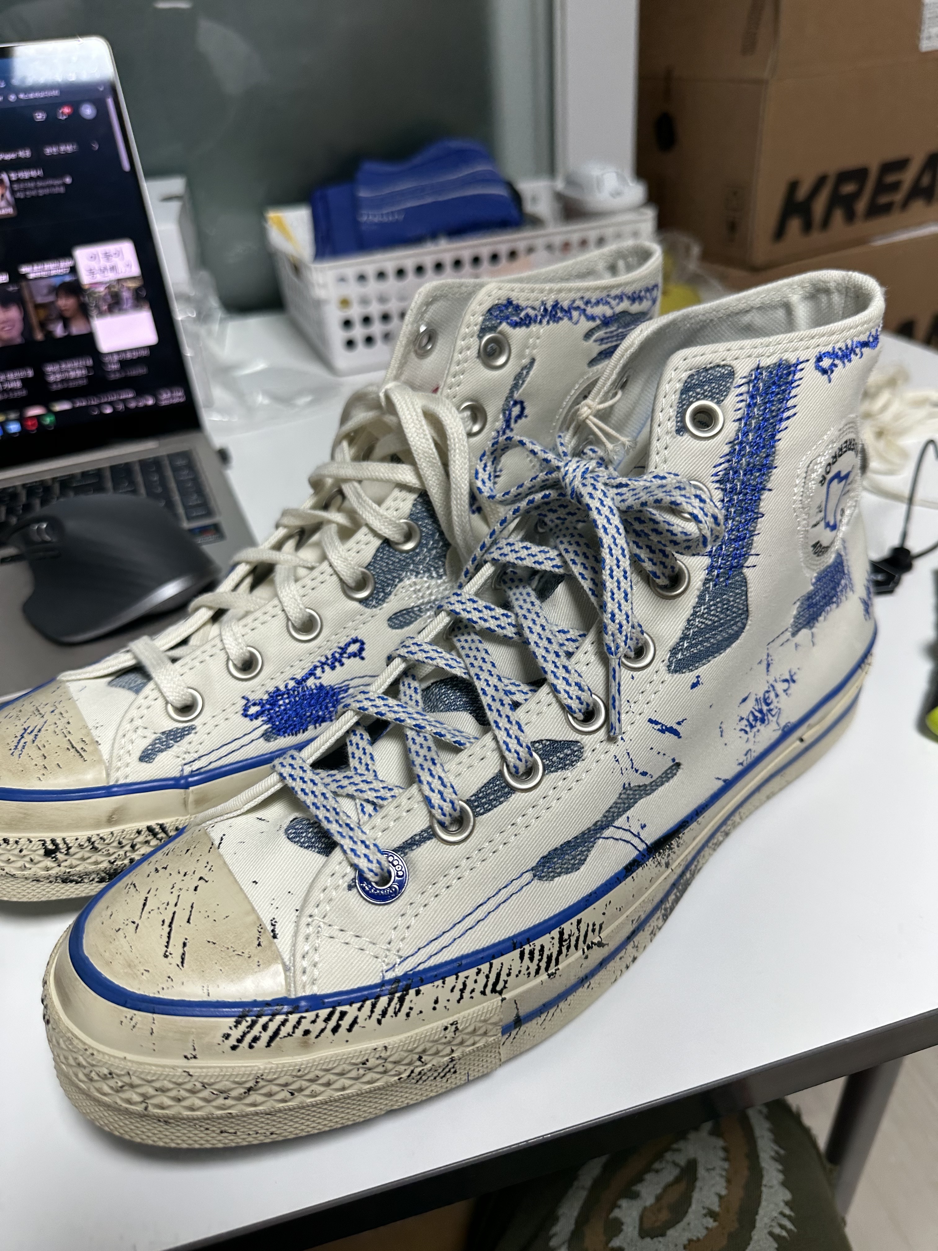 Converse x Ader Error Chuck 70 High White 착용 스타일 - 2