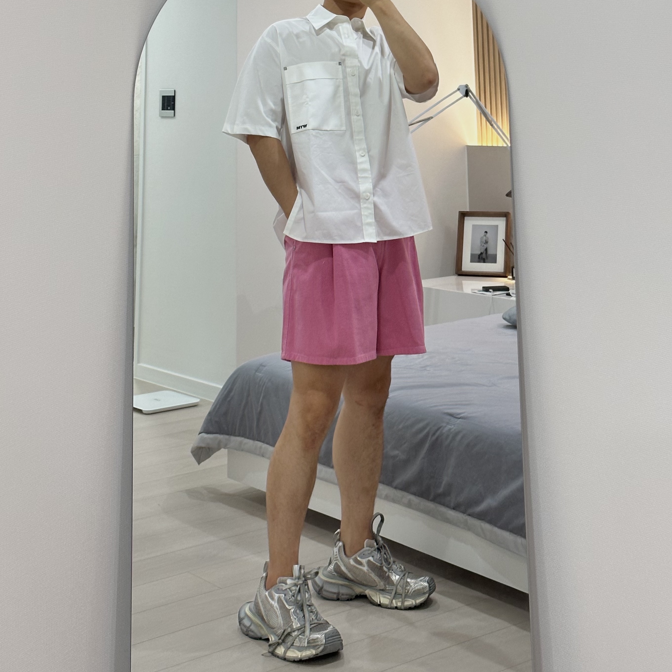 Balenciaga 3XL Sneakers Light Beige, Wooyoungmi Cotton Back Logo Short Sleeve Shirt White - 23SS 착용 스타일