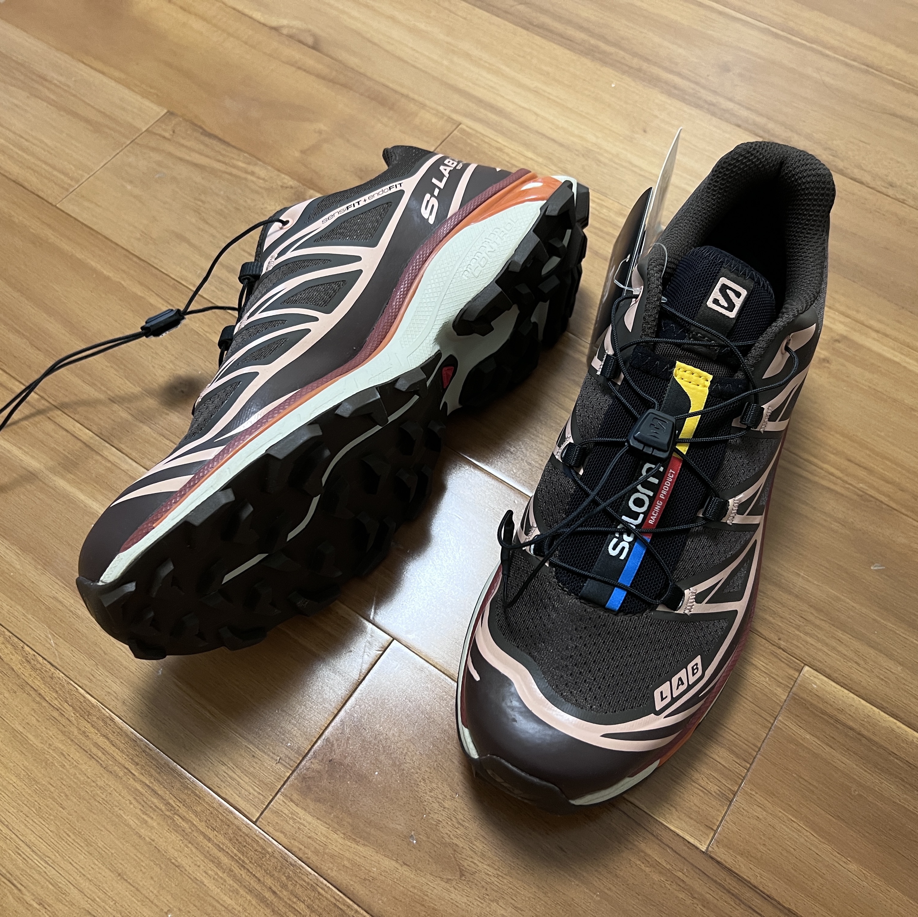 Salomon XT-6 Delicioso Chocolate Fondant 착용 스타일