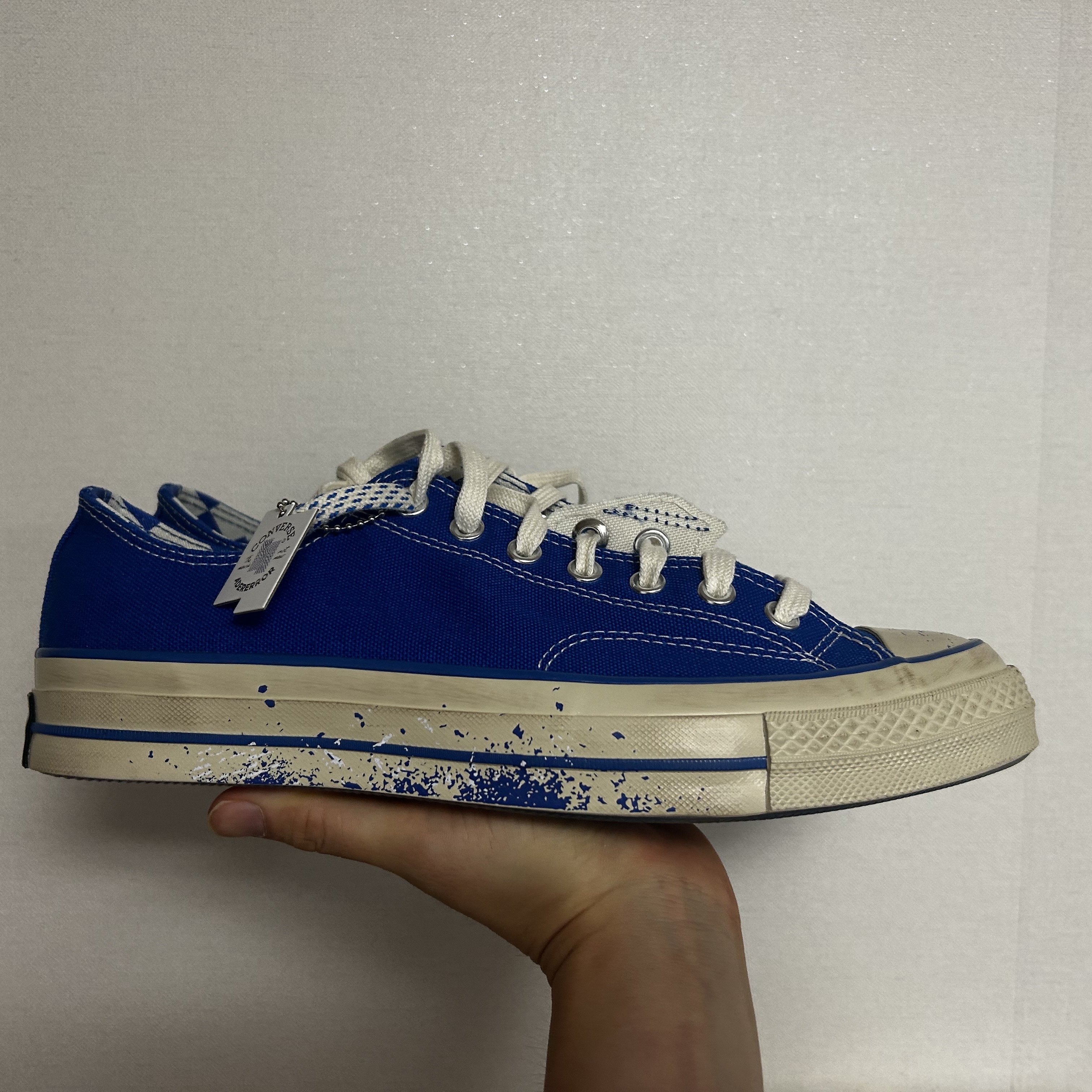 Converse x Ader Error Chuck 70 Ox Imperial Blue 착용 스타일 - 3