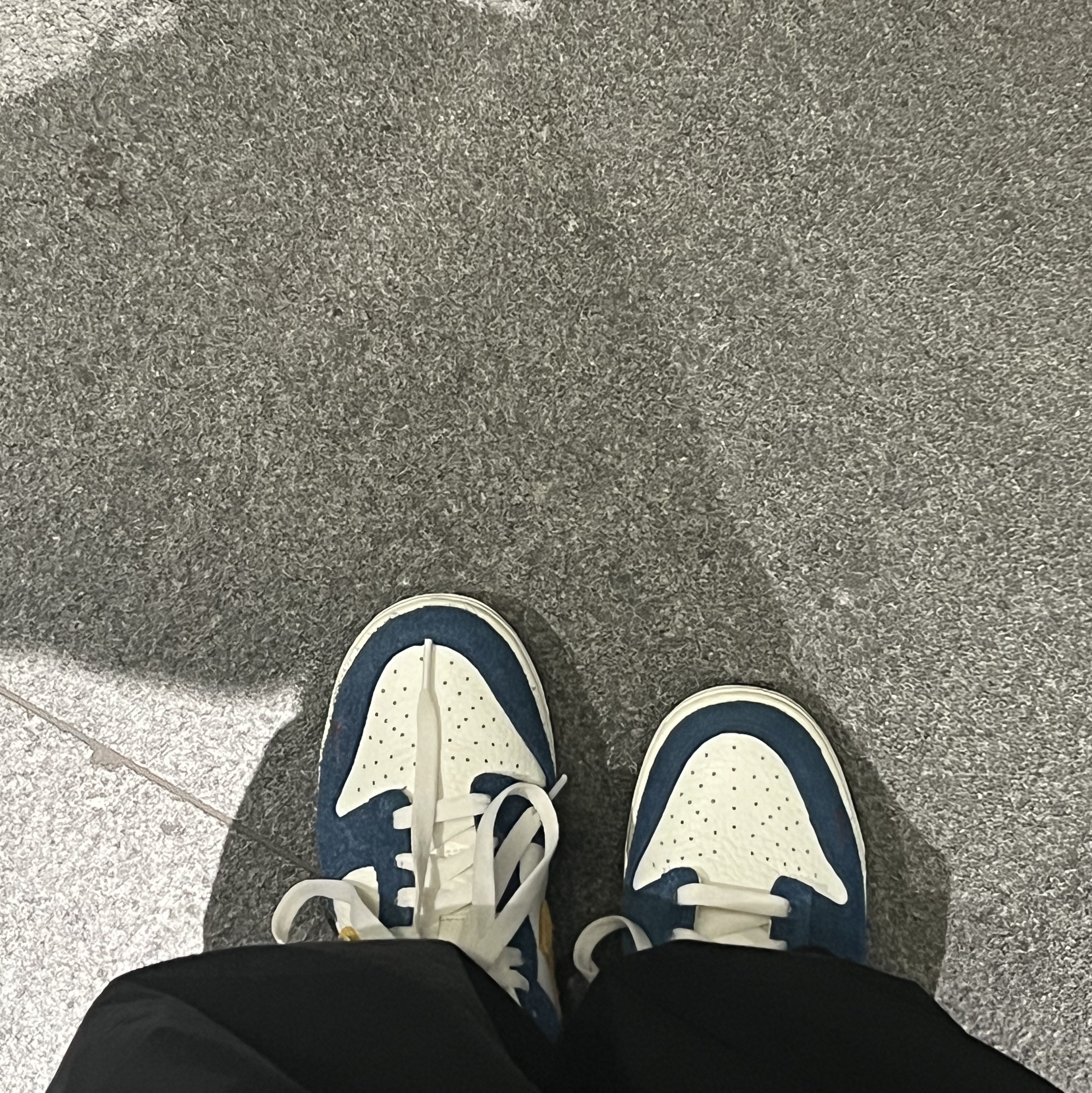 Nike x Kasina Dunk Low 80's Bus 착용 스타일