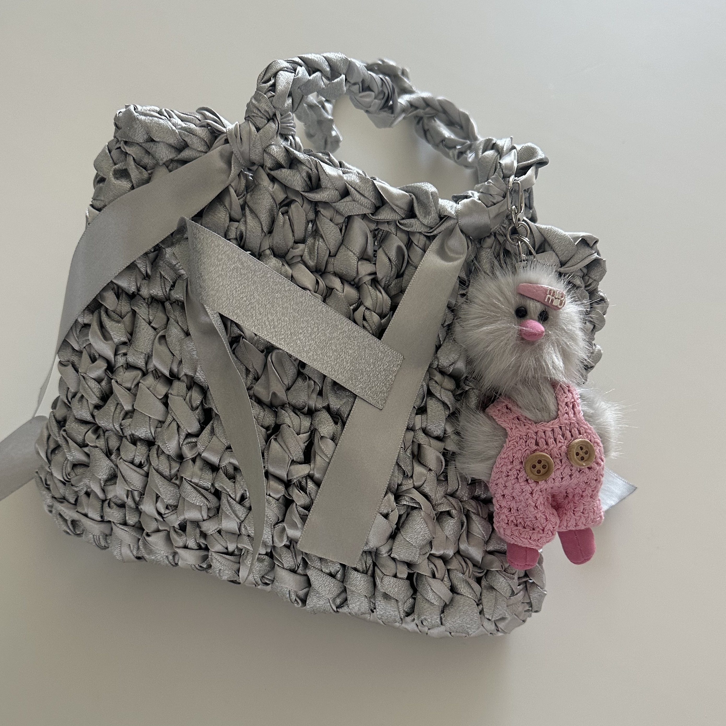 Cosymosy Mini Bird Keyring Light Gray, Cosymosy Ugly Bird Keyring Rainbow 착용 스타일 - 1