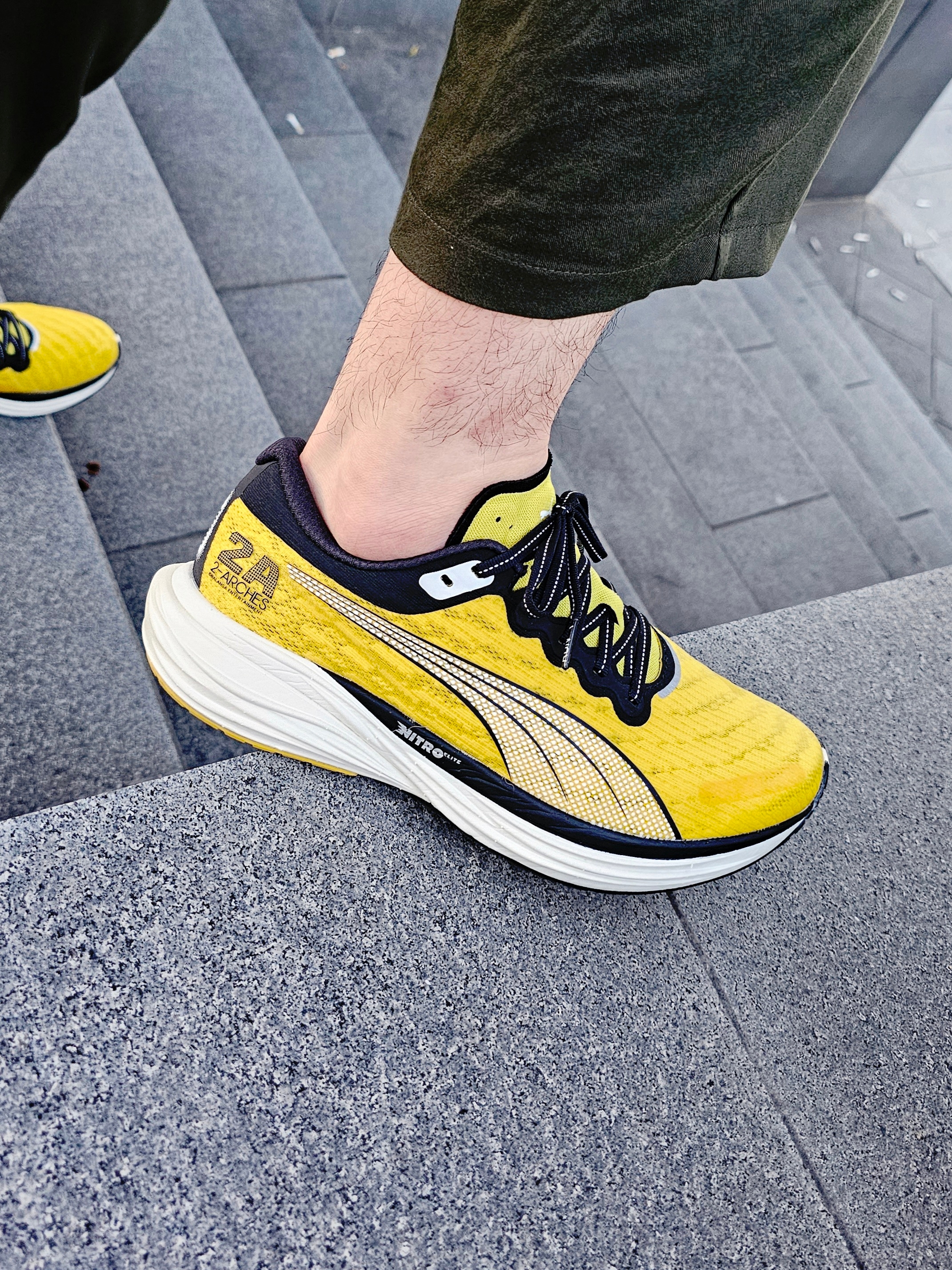 Puma x Balansa Deviate Nitro 2 Freesia Black 착용 스타일 - 1