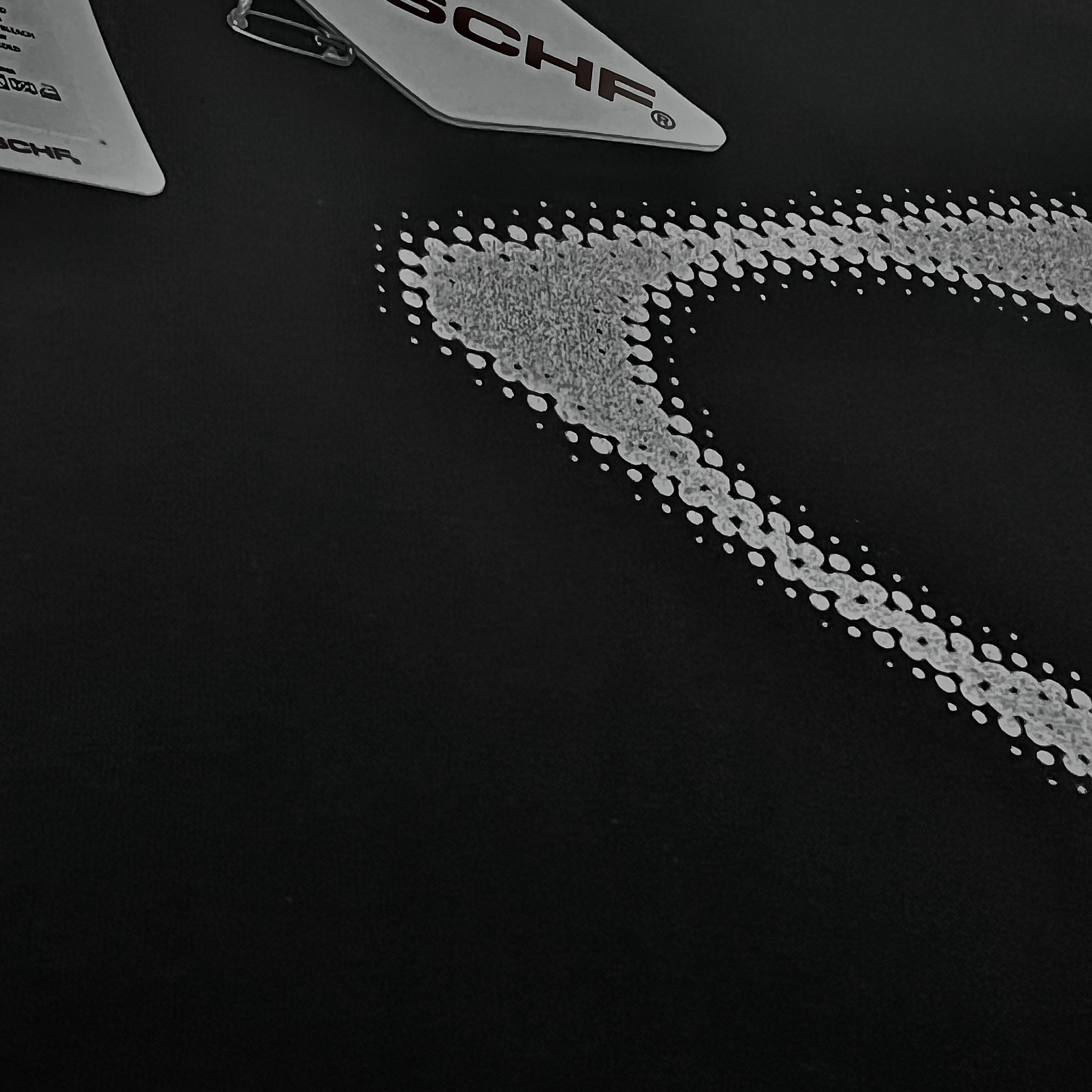 (W) Mischief Rhombus Blur T-Shirt Basic Black 착용 스타일