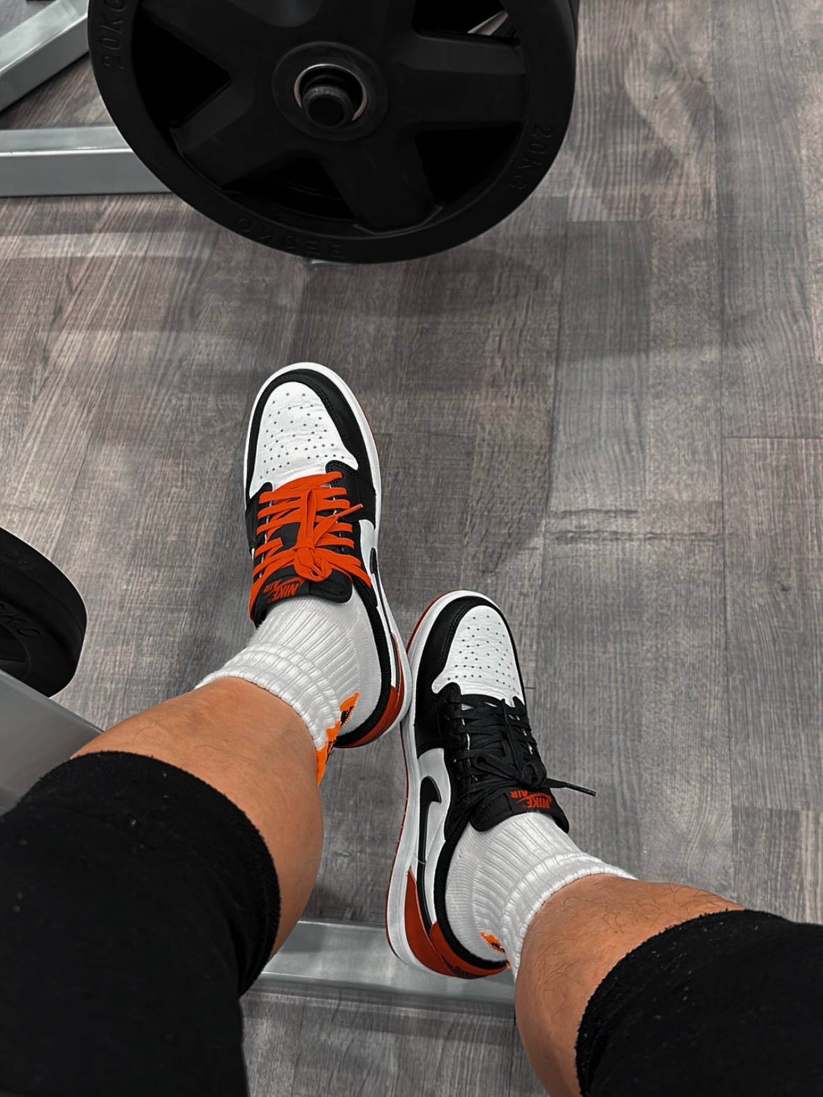 Jordan 1 Retro Low OG Black Toe 착용 스타일