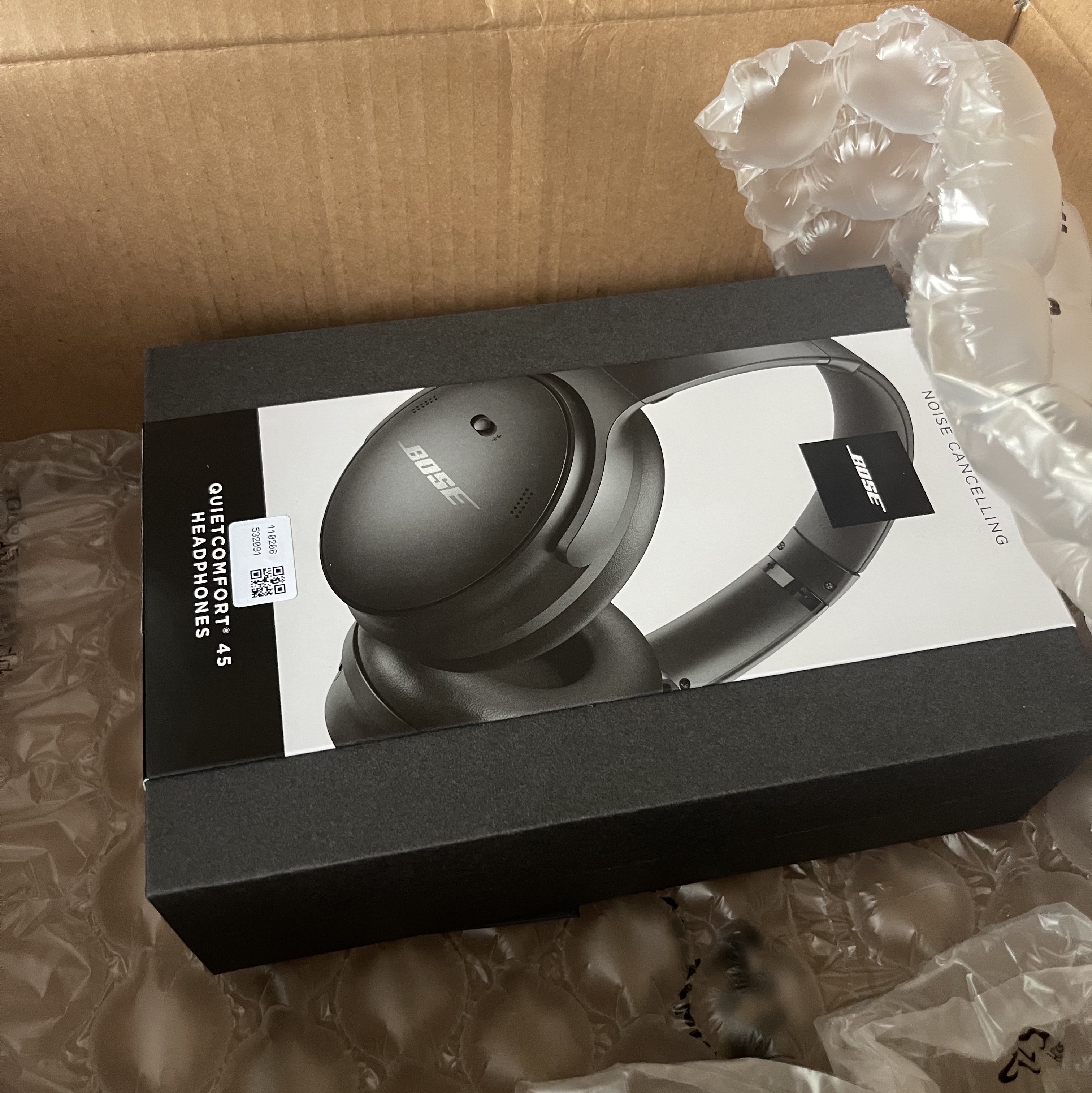 BOSE QC45 Triple Black (Korean Ver.) 착용 스타일