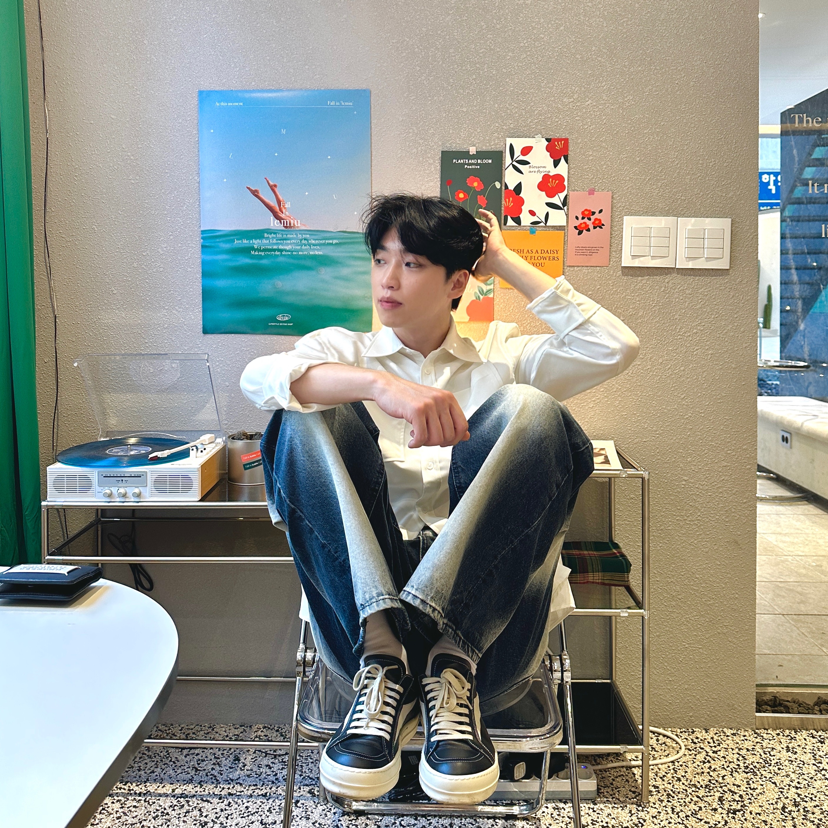 Rick Owens Vintage Sneakers Black 착용 스타일 - 2
