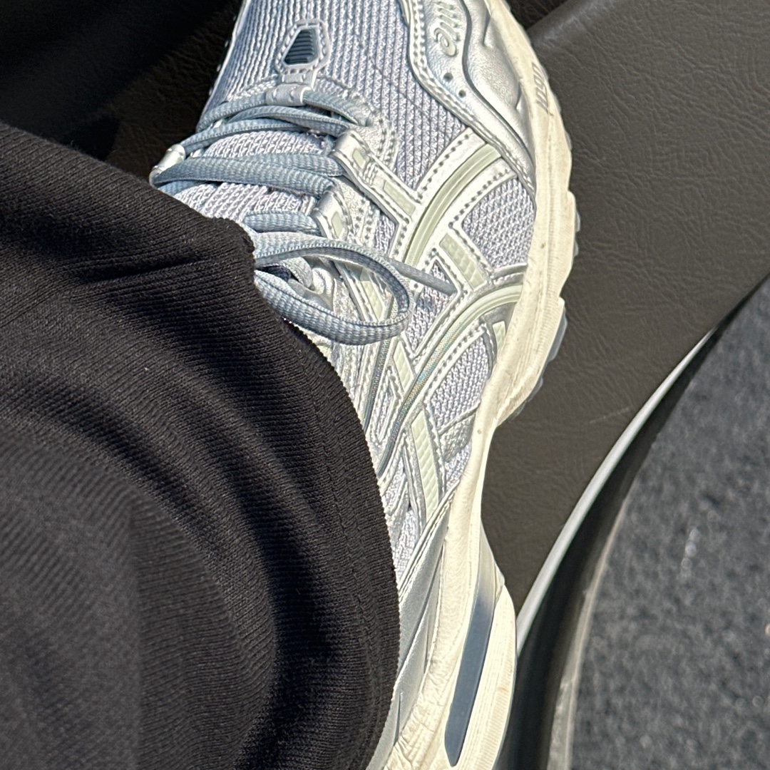 Asics Gel-1090 Piedmont Grey 착용 스타일