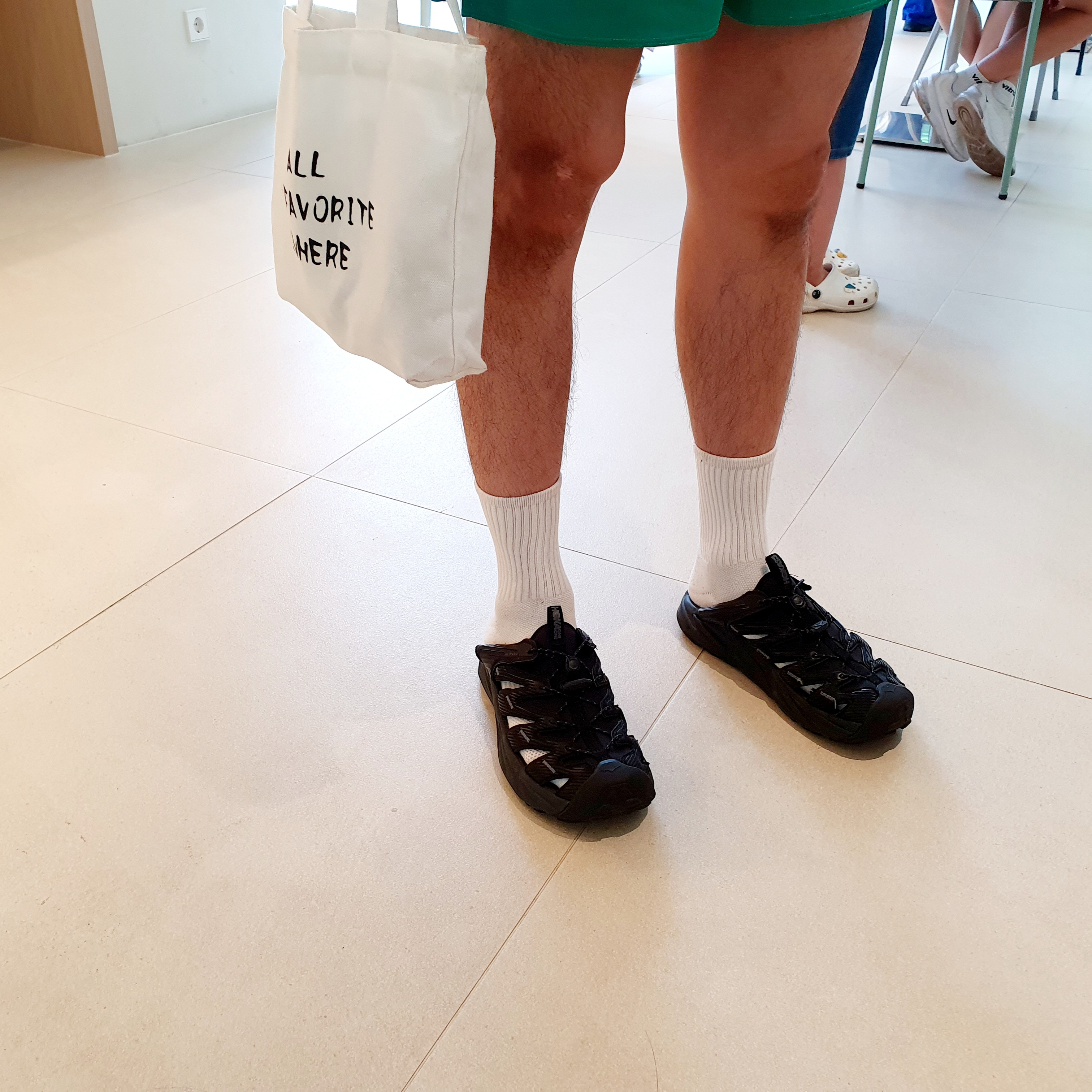 Hoka Hopara Black 착용 스타일 - 2