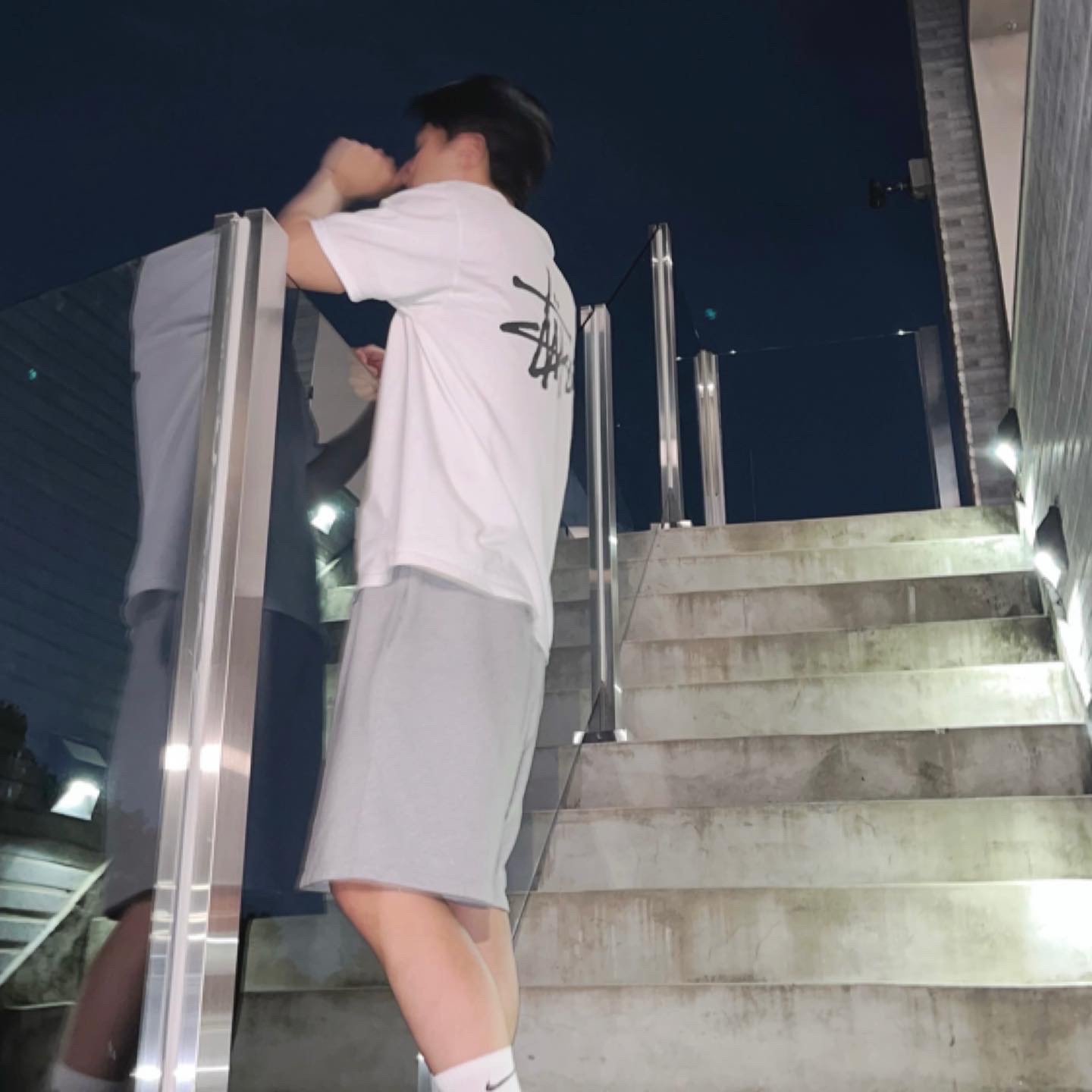 Stussy Basic Stussy T-Shirt White 2023 착용 스타일 - 3