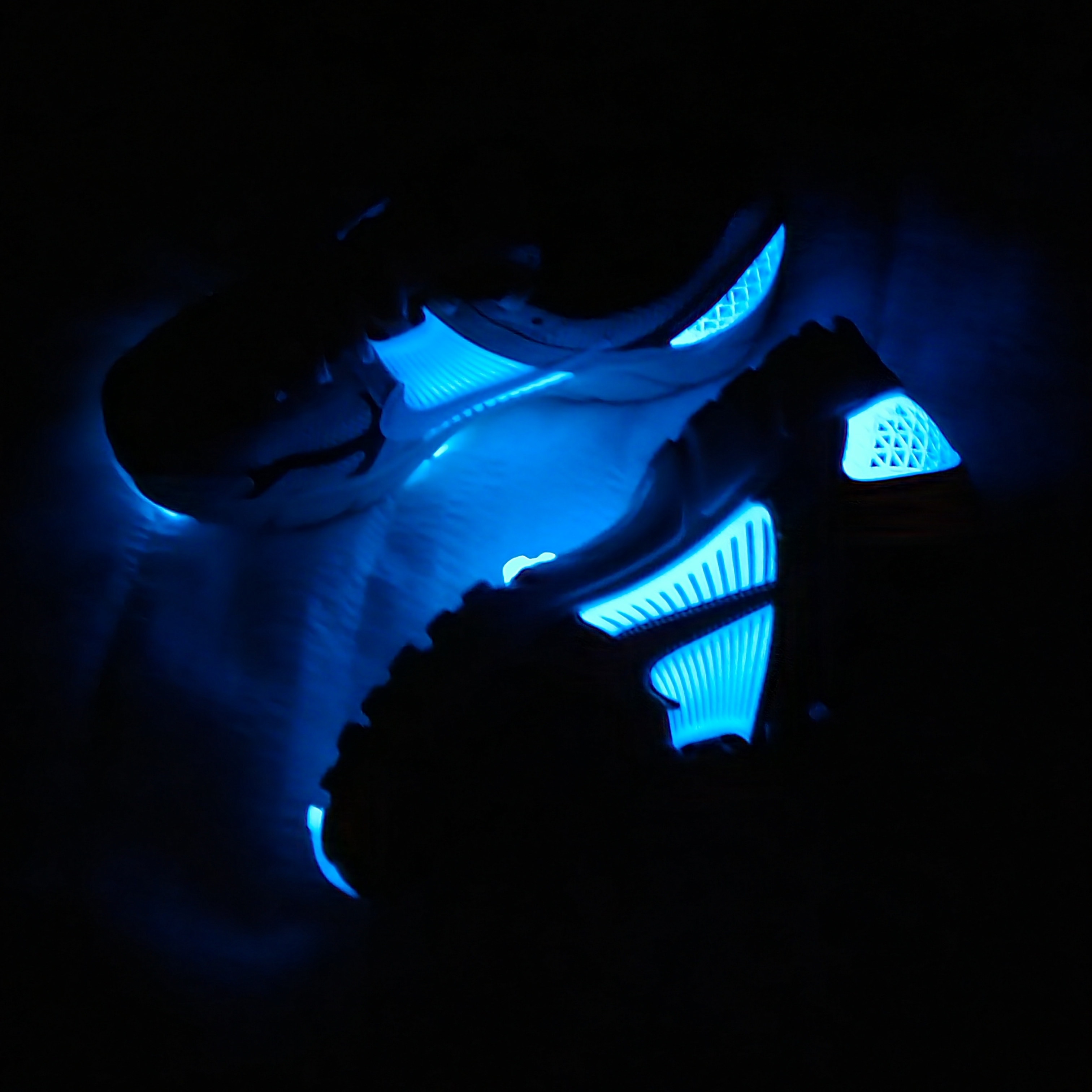 Nike Zoom Vomero 5 Light Bone and Black 착용 스타일 - 5