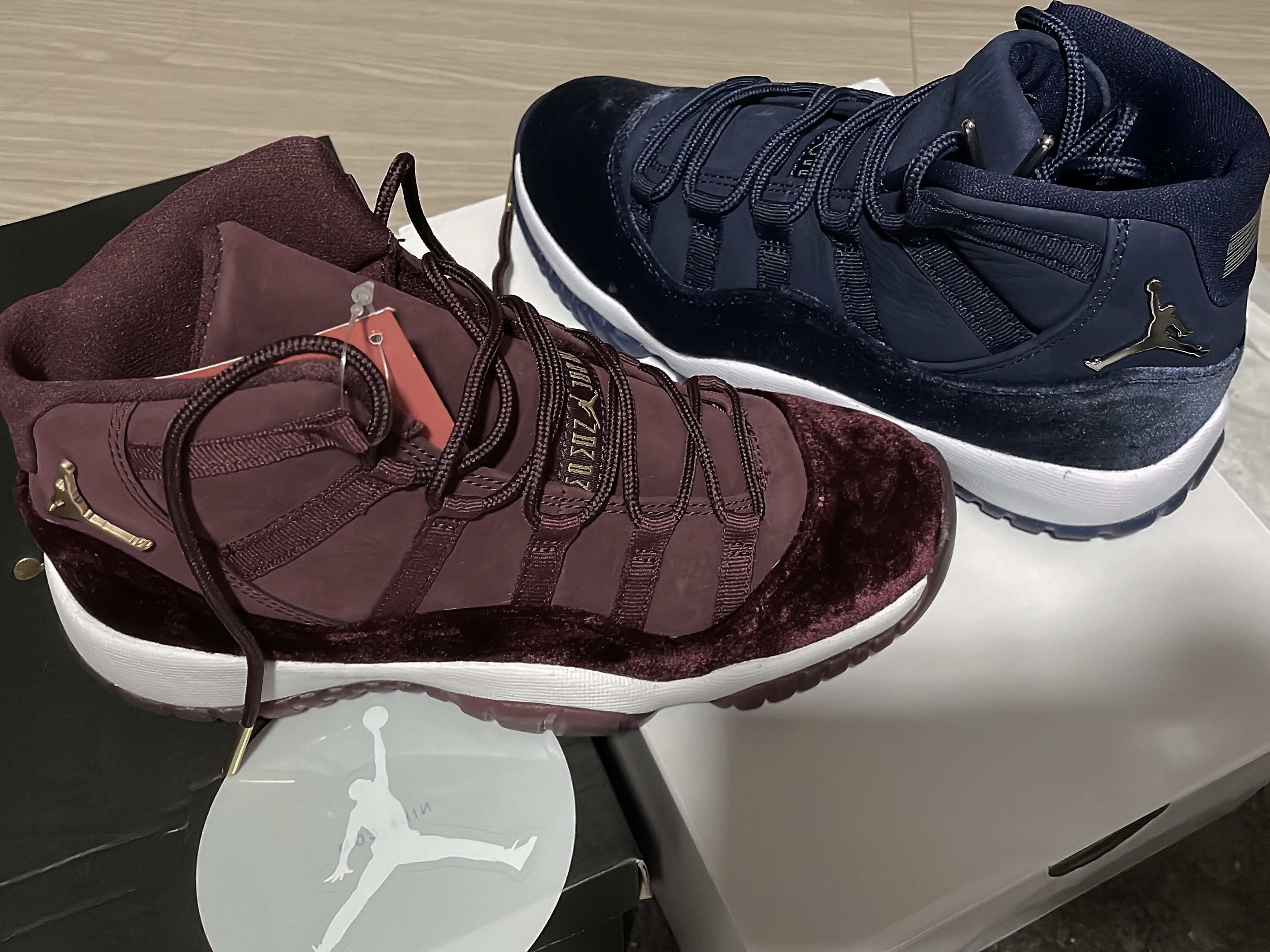 (W) Jordan 11 Retro Midnight Navy, (GS) Jordan 11 Retro Heiress Velvet 착용 스타일