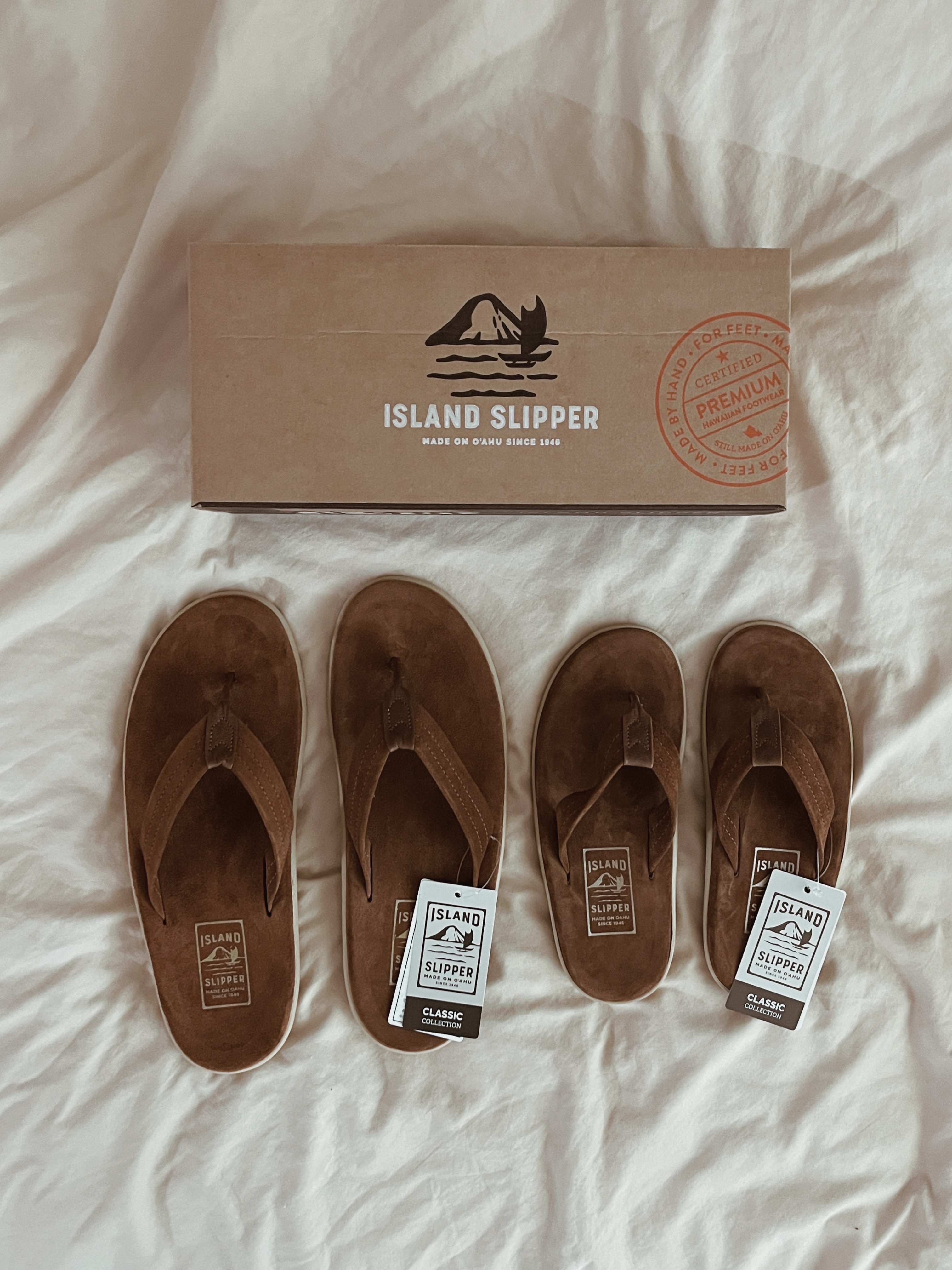 Island Slipper Classic Ultimate Suede Peanut Cognac 착용 스타일