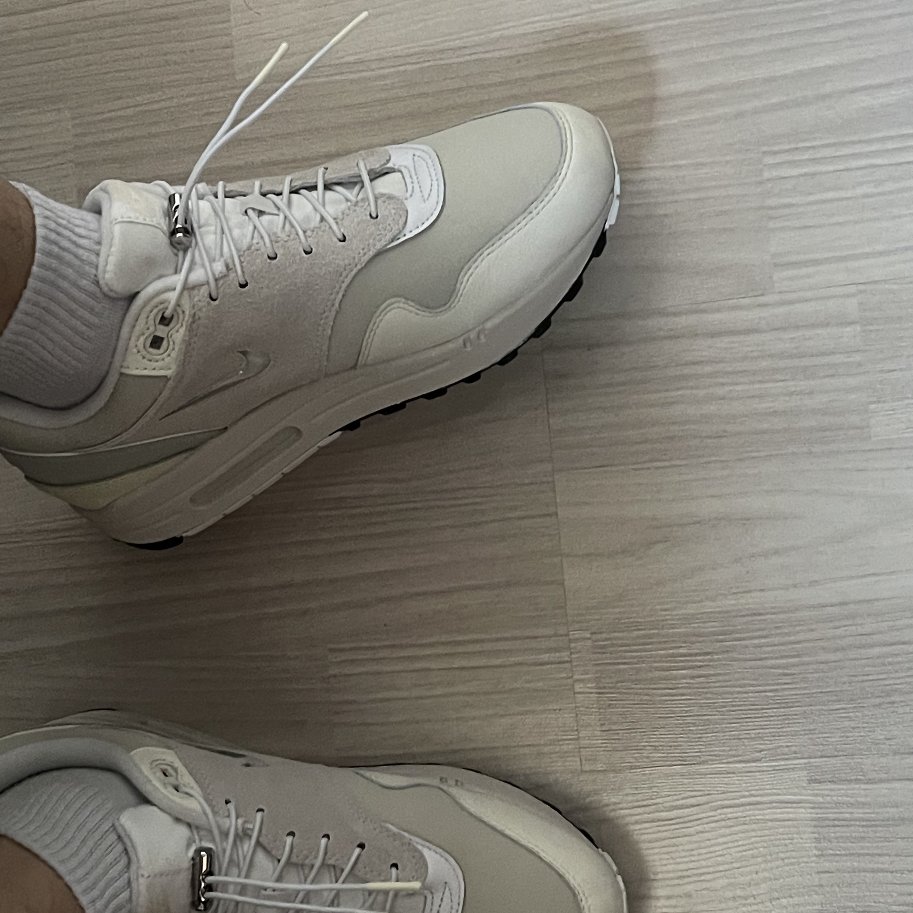 Nike Air Max 1 Hangul Day 착용 스타일