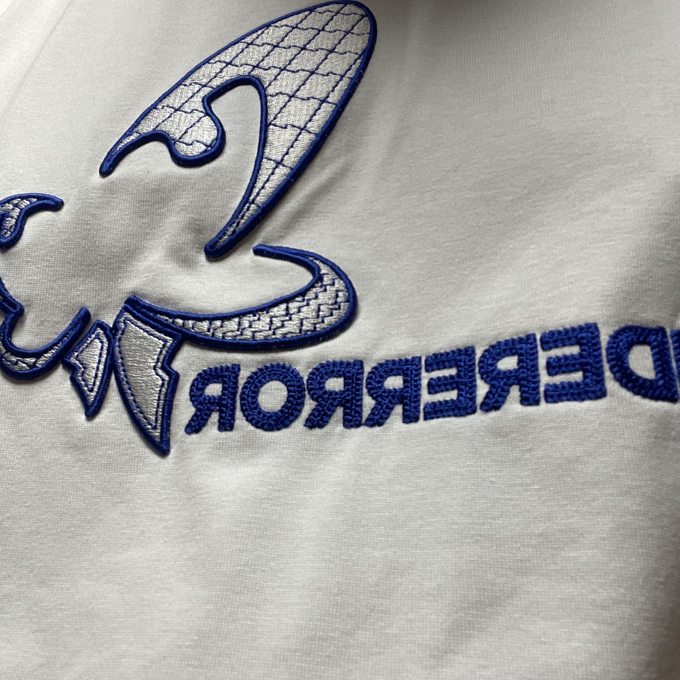 Ader Error Butterfy Logo T-Shirt White 착용 스타일 - 1