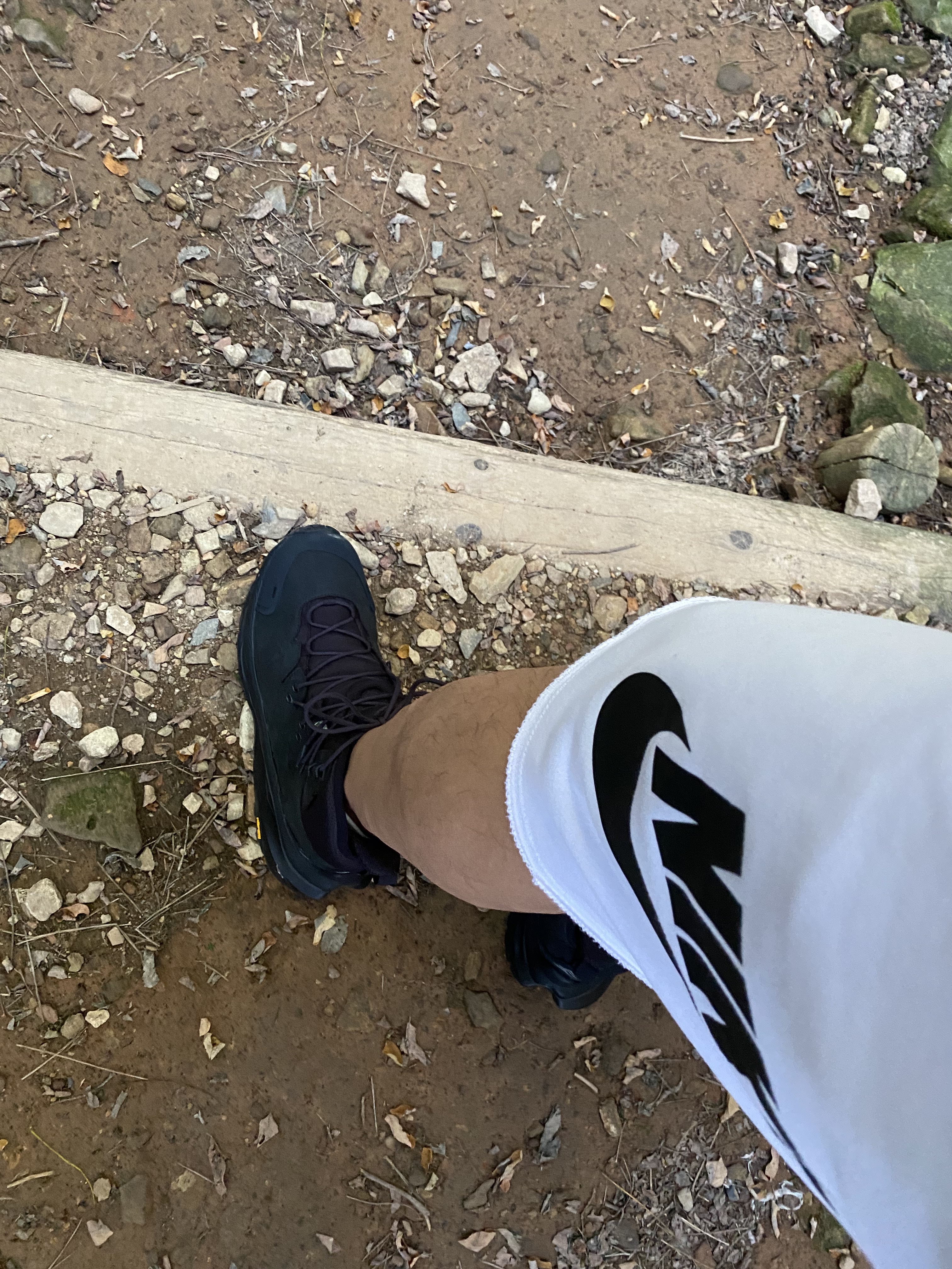 Hoka Kaha 2 Gore-Tex Black 착용 스타일 - 2