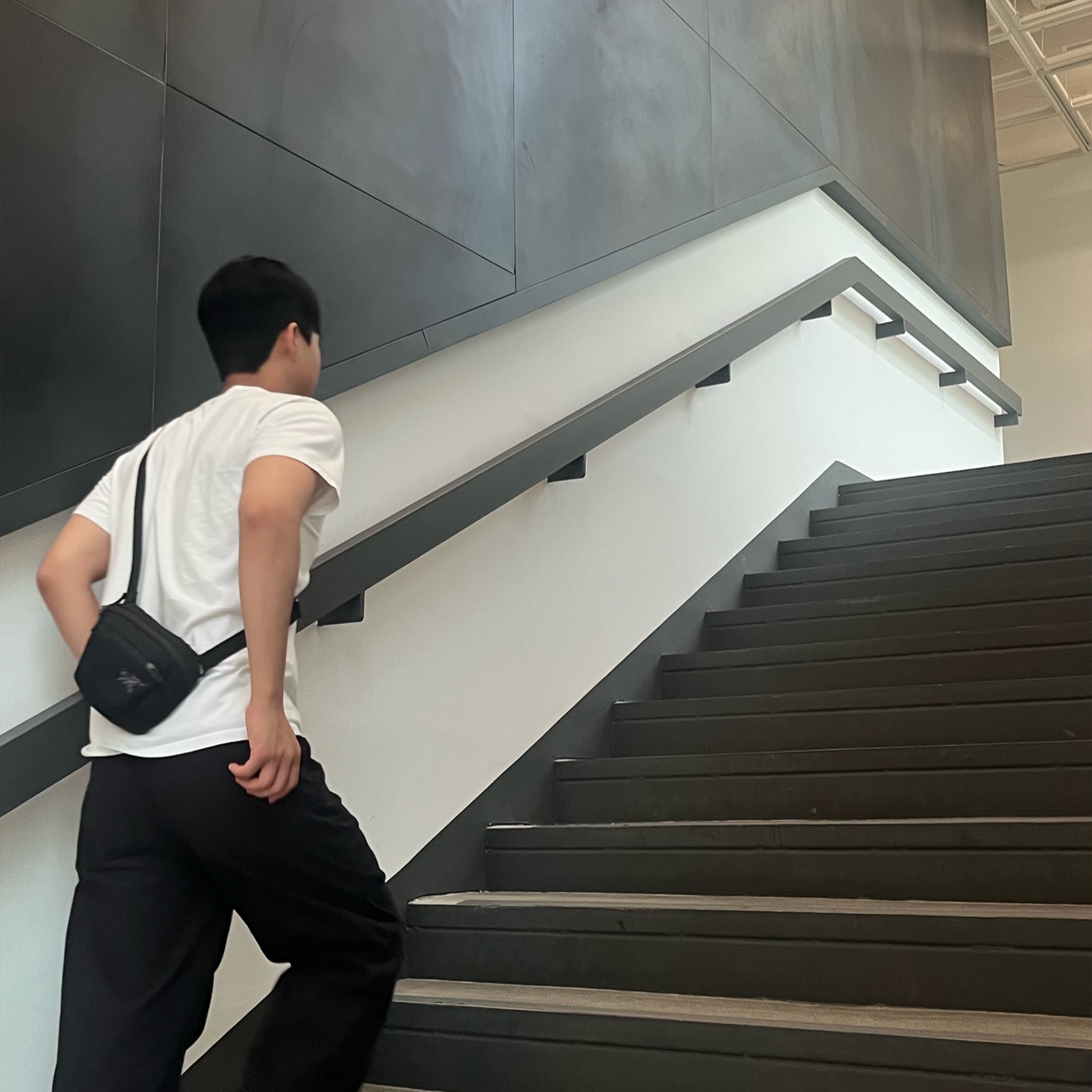 Arc'teryx Mantis 1 Waistpack Black 착용 스타일