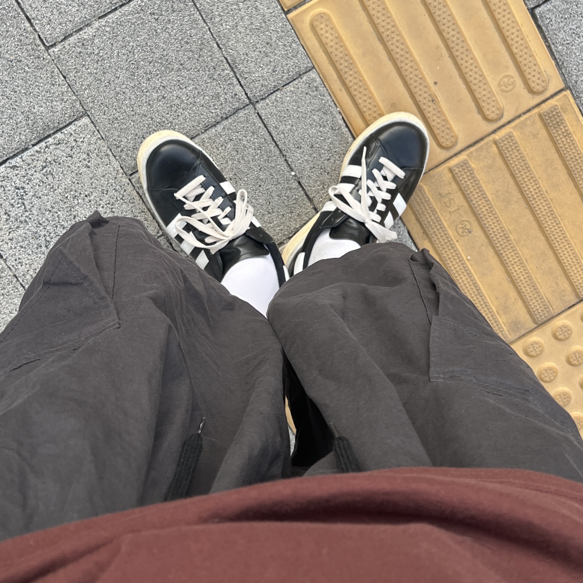 Y-3 Hicho Black White 착용 스타일