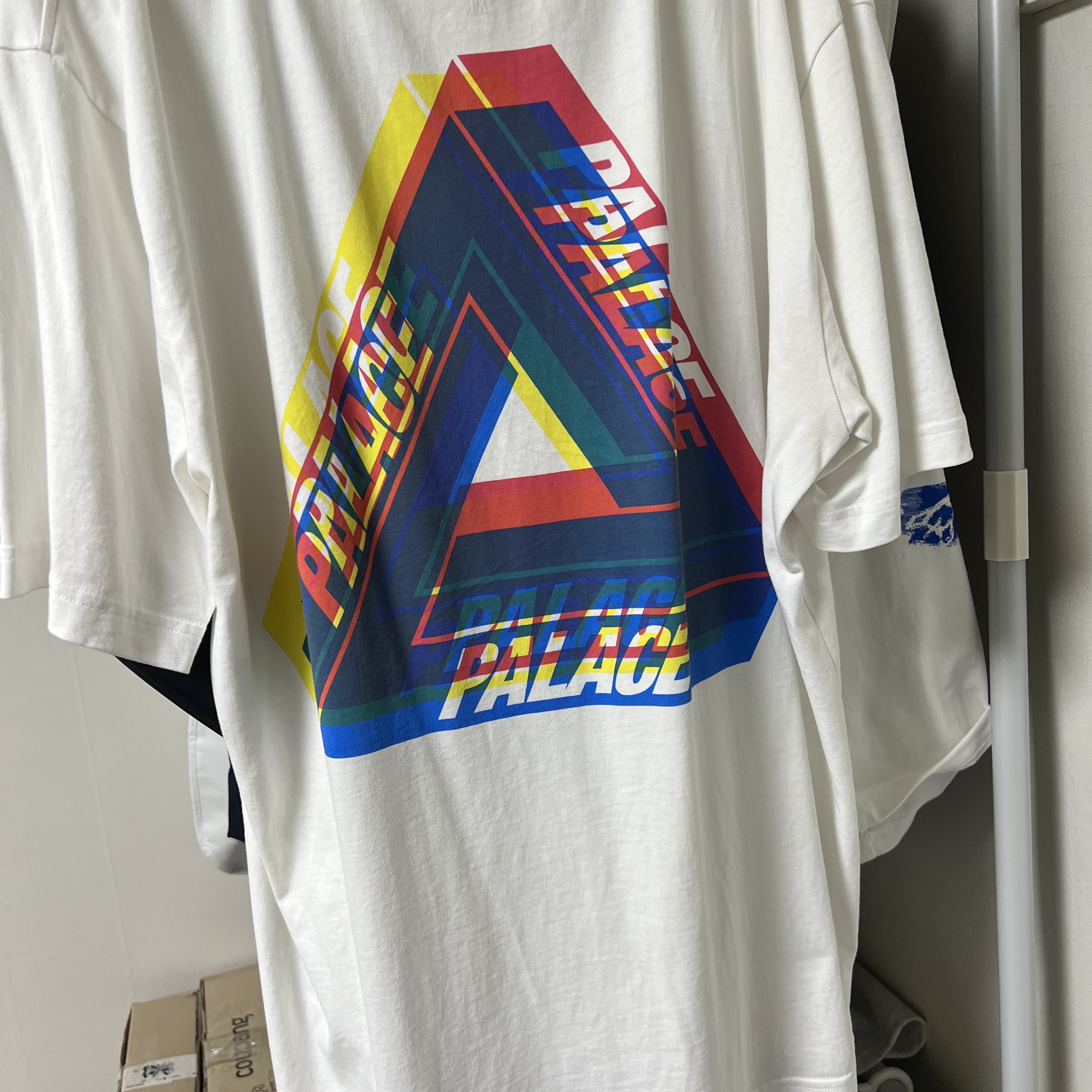 Palace Tri-Ferg Colour Blur T-Shirt White - 20FW 착용 스타일