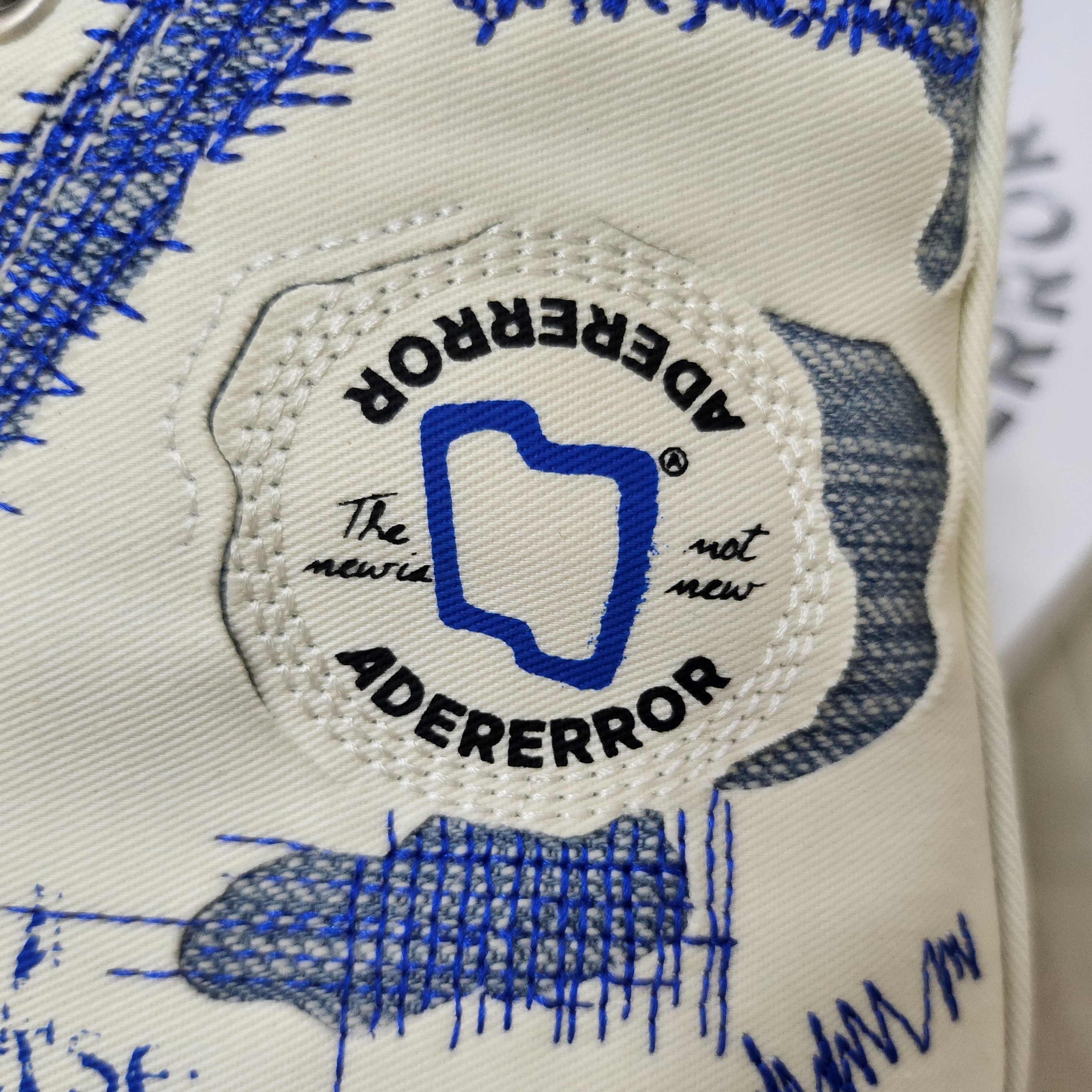 Converse x Ader Error Chuck 70 High White 착용 스타일 - 3