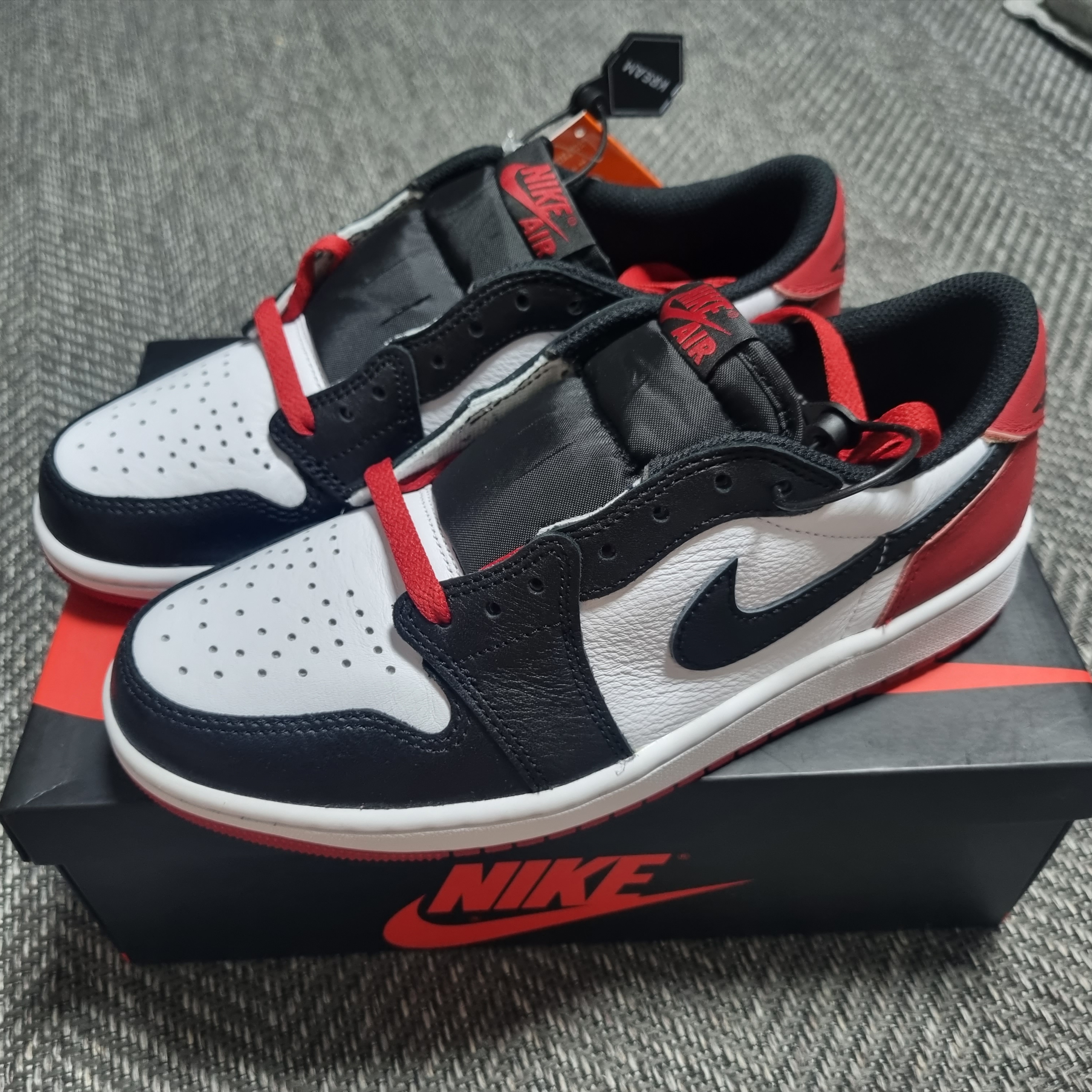 Jordan 1 Retro Low OG Black Toe 착용 스타일