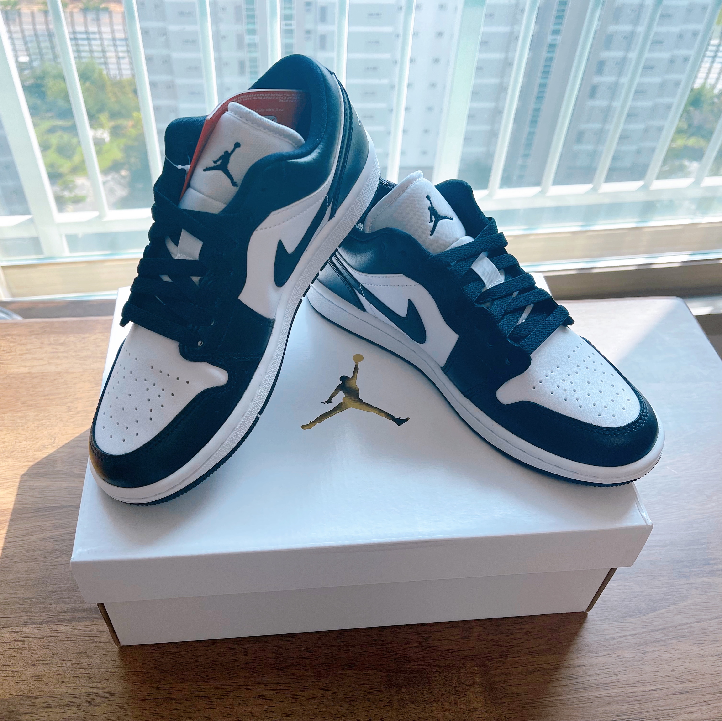 (W) Jordan 1 Low Black and White 착용 스타일