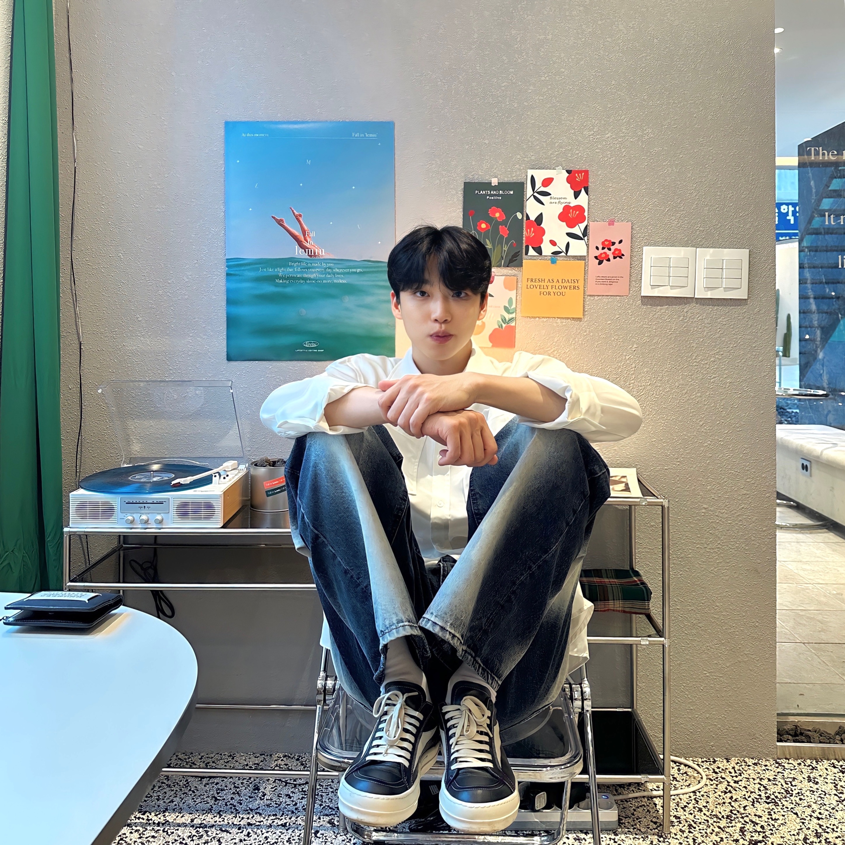 Rick Owens Vintage Sneakers Black 착용 스타일 - 1