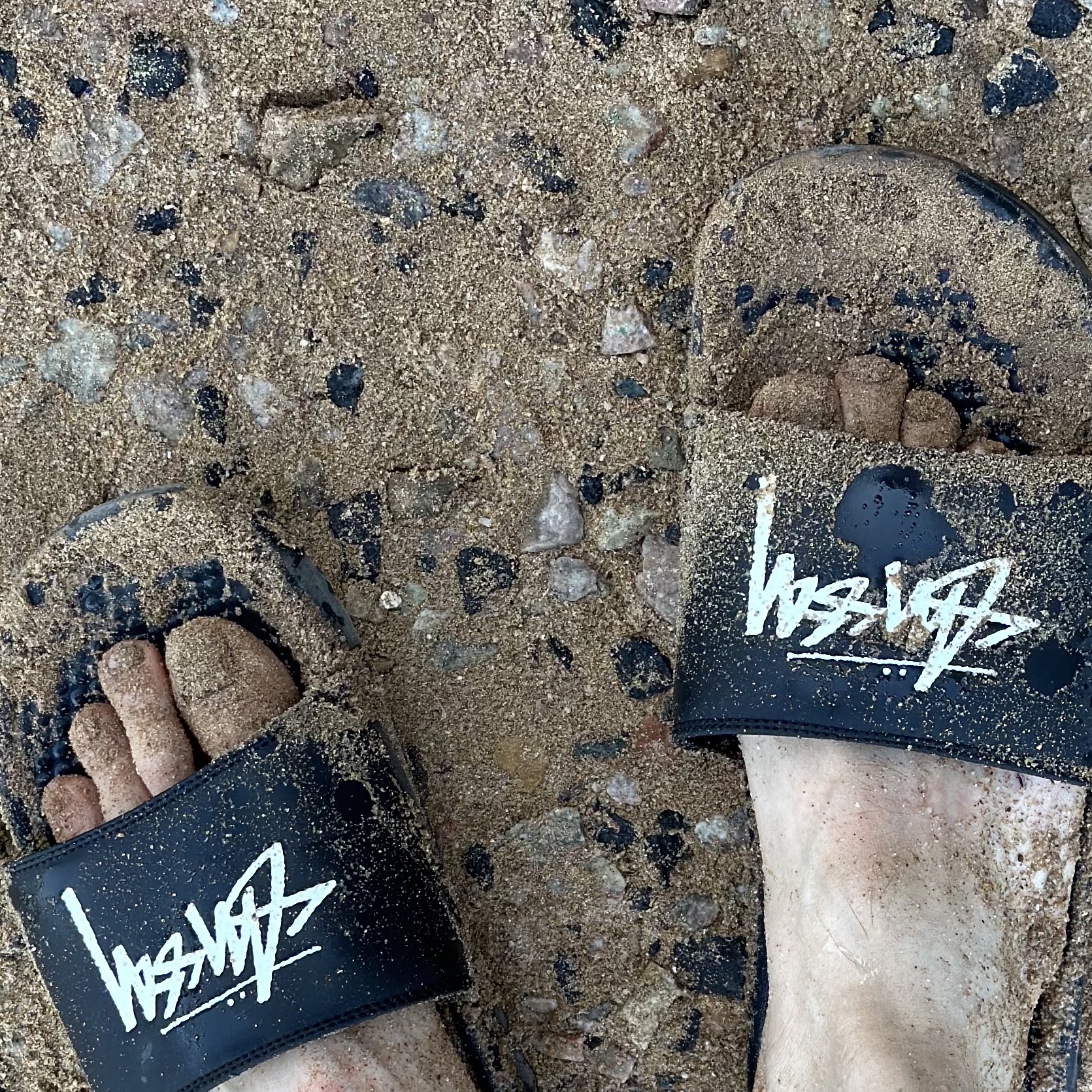 Nike x Stussy Benassi Slide Black 착용 스타일 - 1