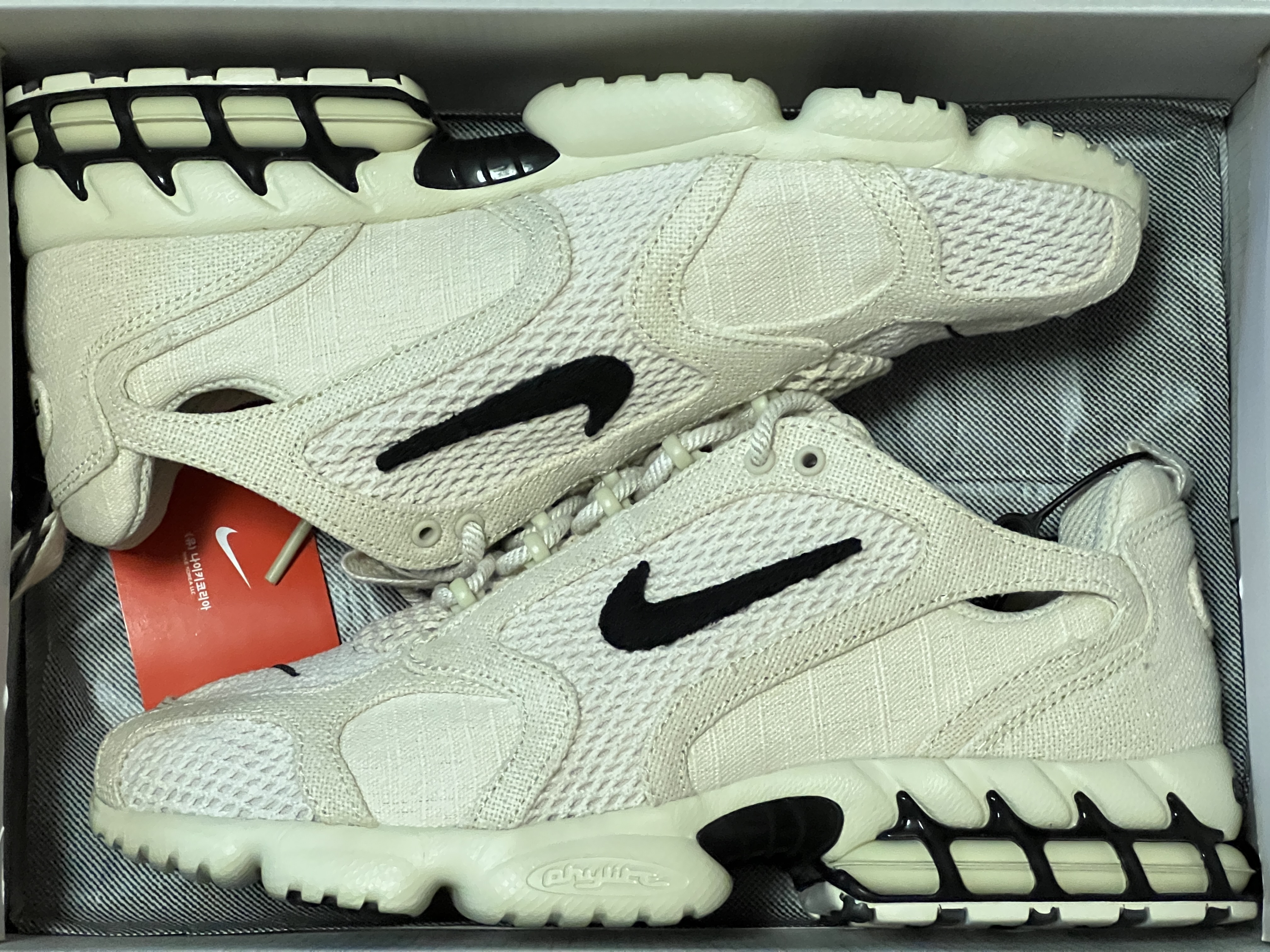 Nike x Stussy Air Zoom Spiridon Cage 2 Fossil 착용 스타일