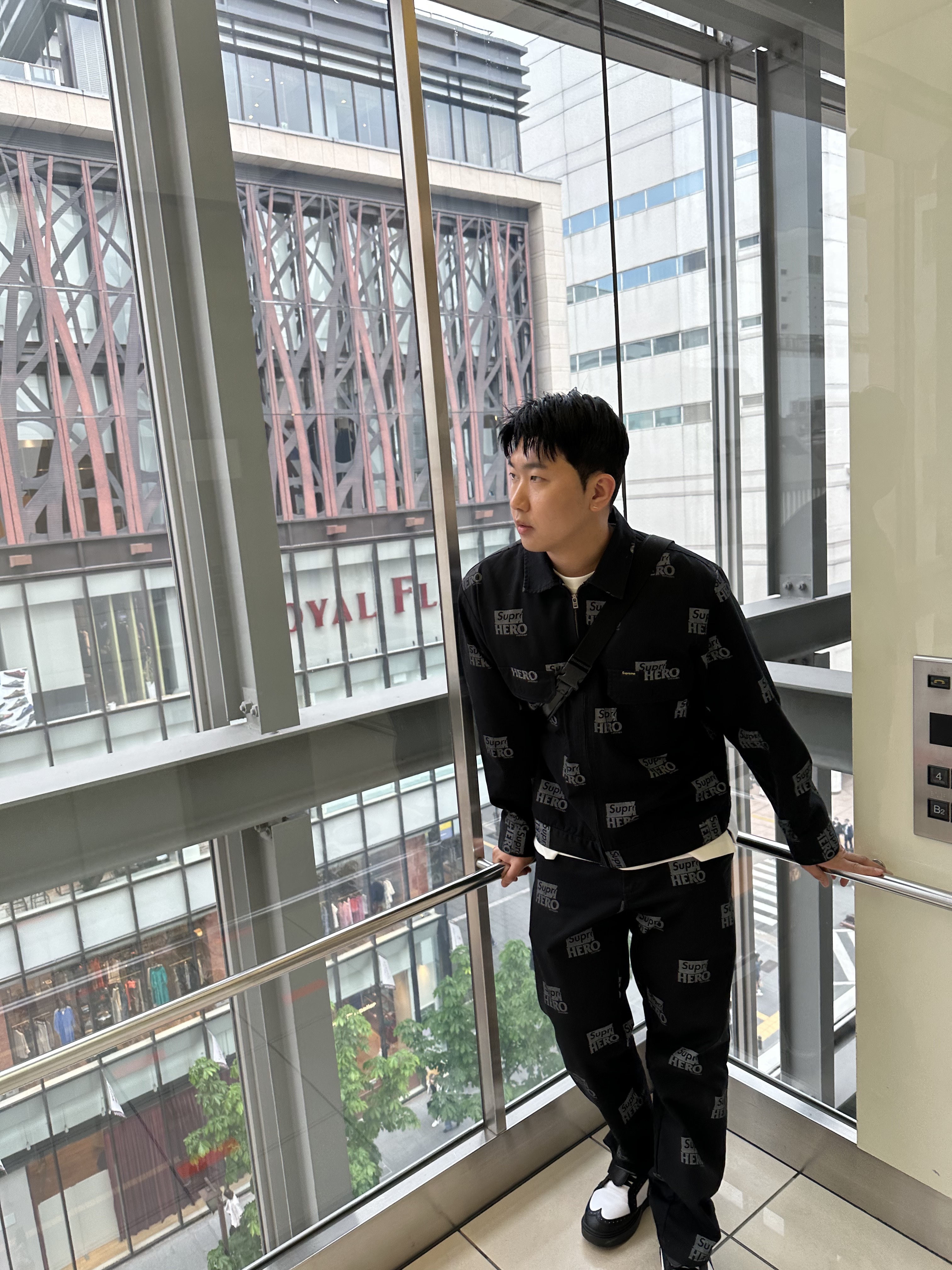 Supreme Antihero Work Jacket Black - 22SS, Supreme Antihero Work Pants Black - 22SS 착용 스타일 - 1