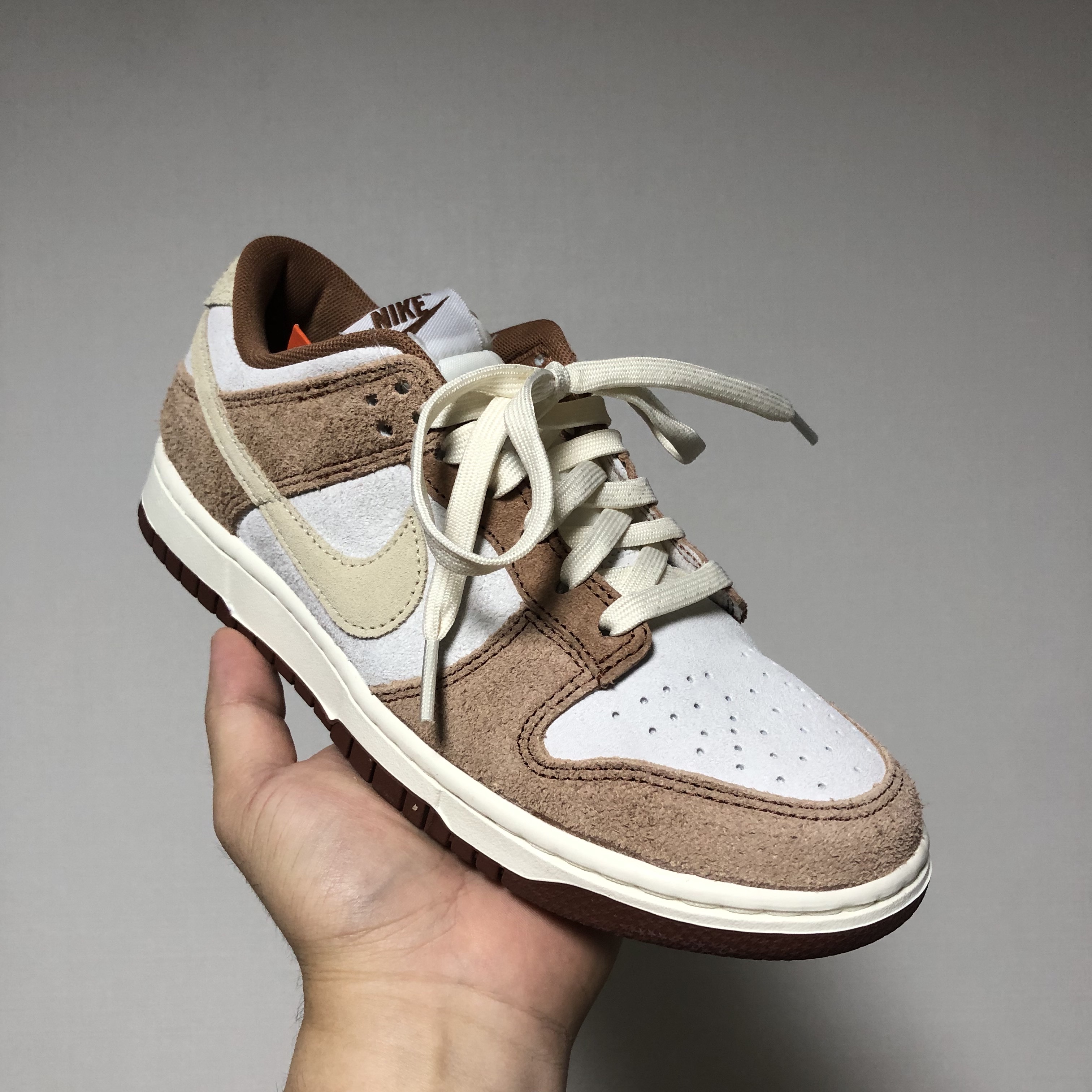 Nike Dunk Low Pro Premium Medium Curry 착용 스타일