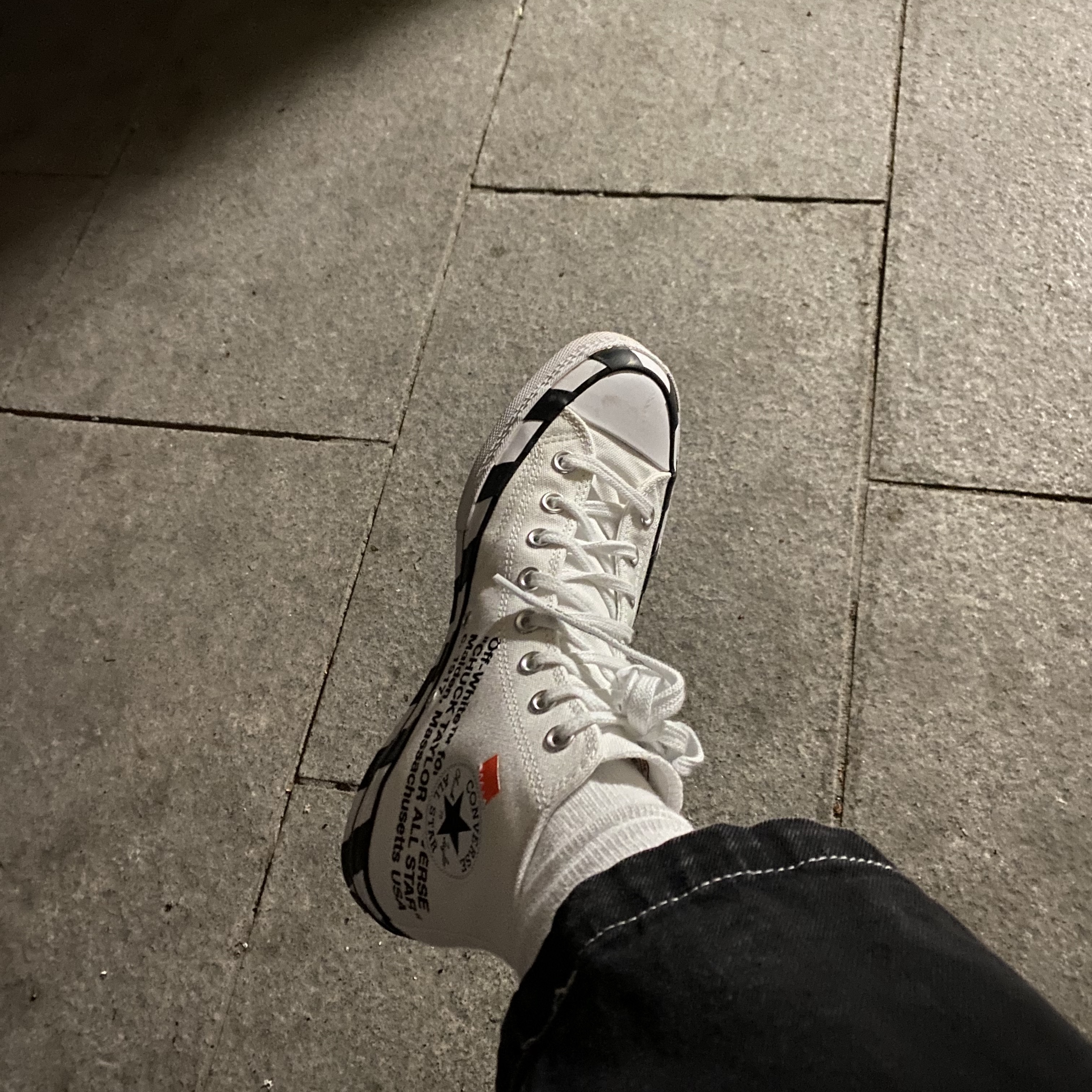 Converse x Off-White Chuck 70 High V2 2021 착용 스타일