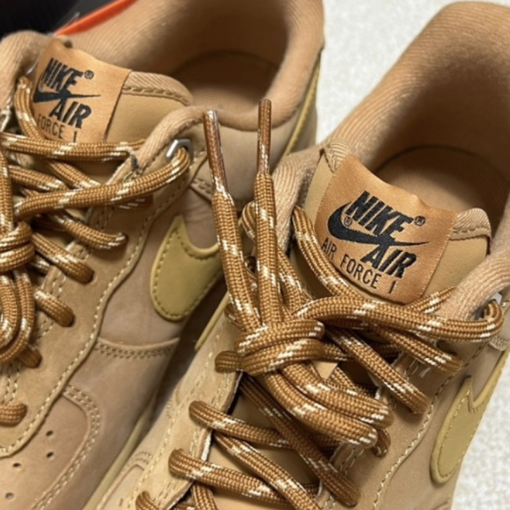 Nike Air Force 1 '07 WB Flax 착용 스타일 - 1