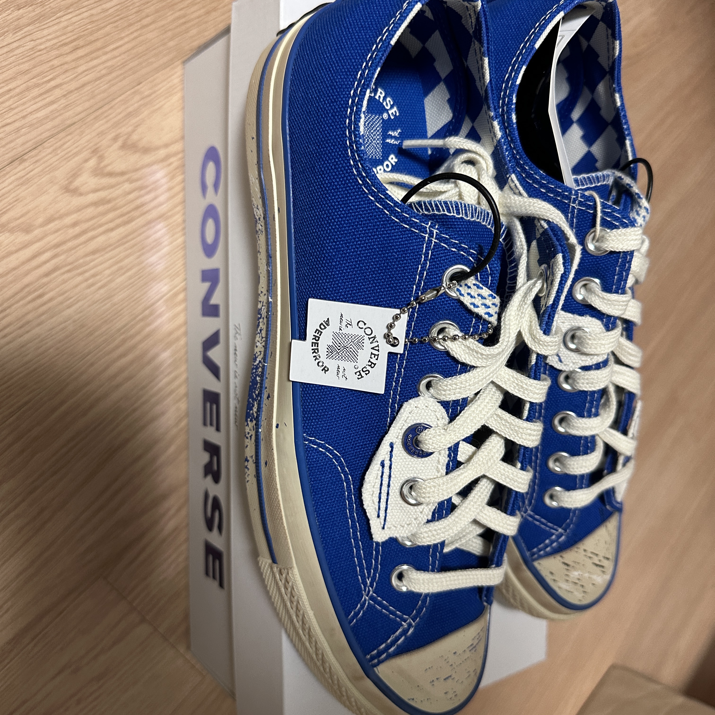 Converse x Ader Error Chuck 70 Ox Imperial Blue 착용 스타일 - 1