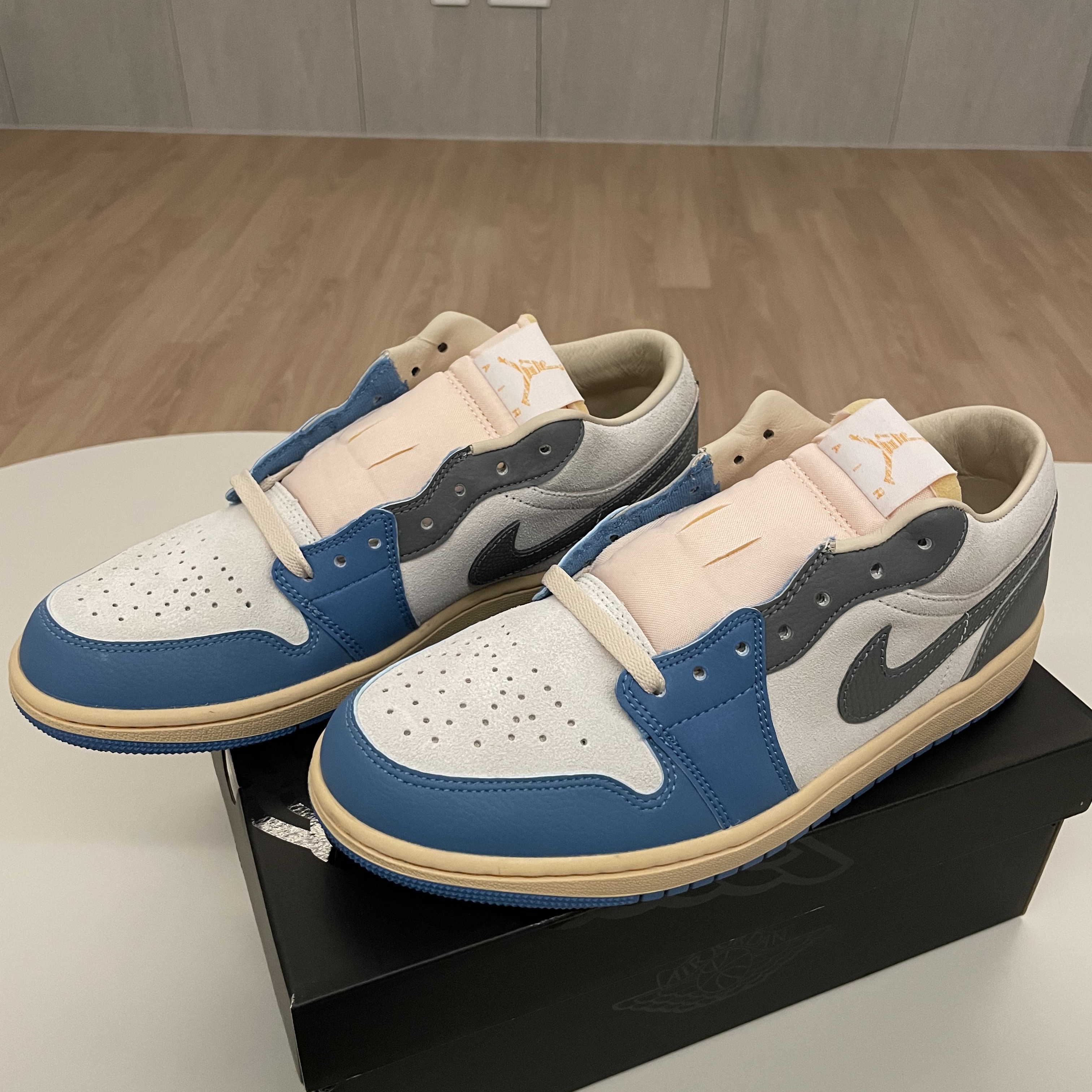 Jordan 1 Low SE Tokyo 96 착용 스타일